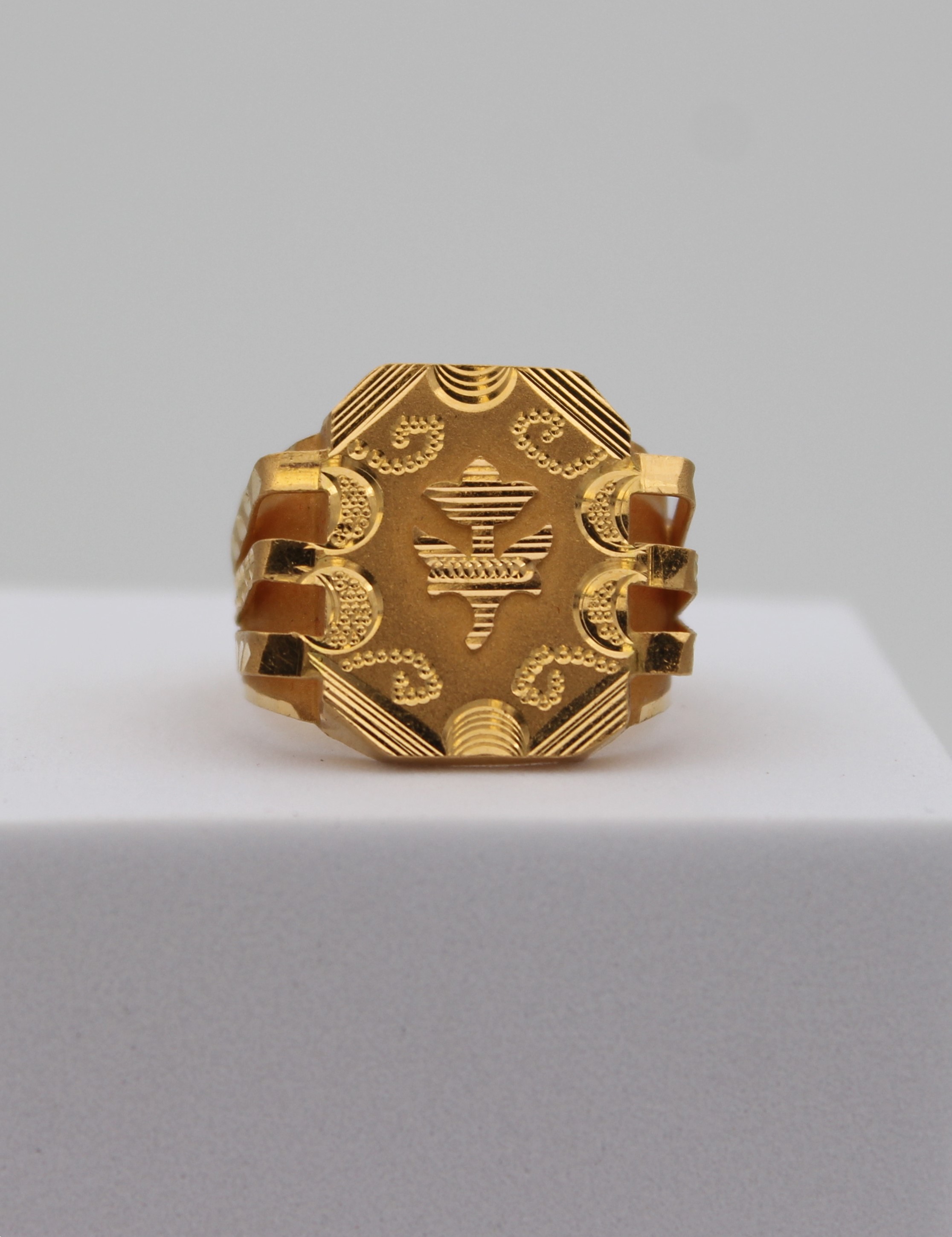 GENTS RING