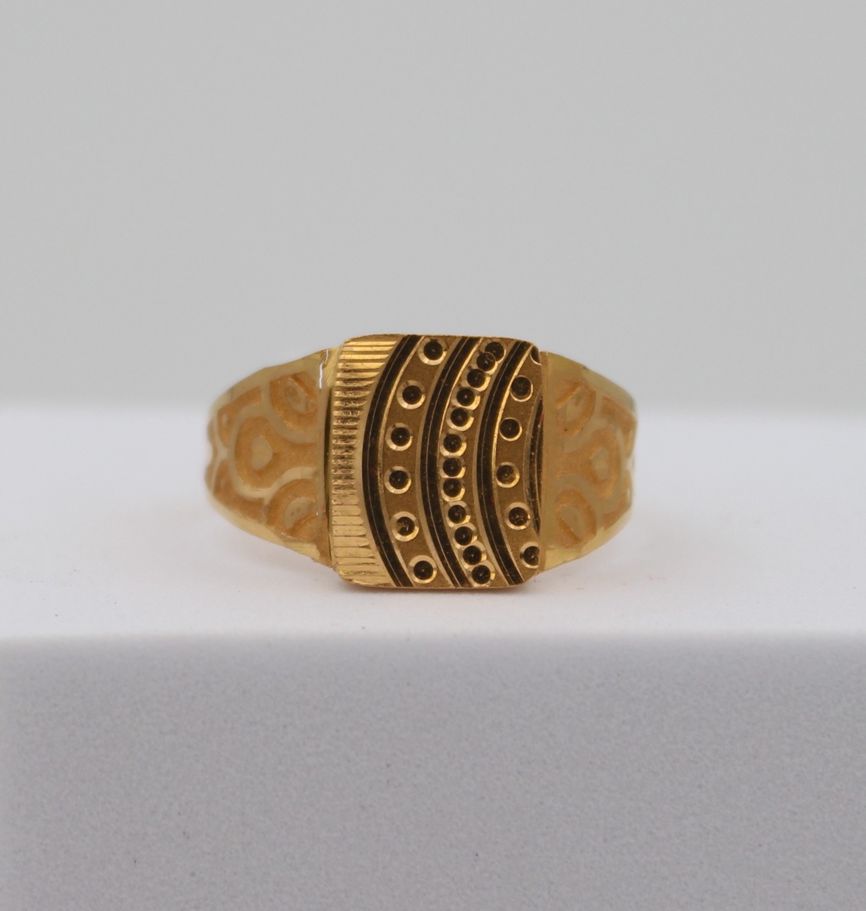 GENTS RING