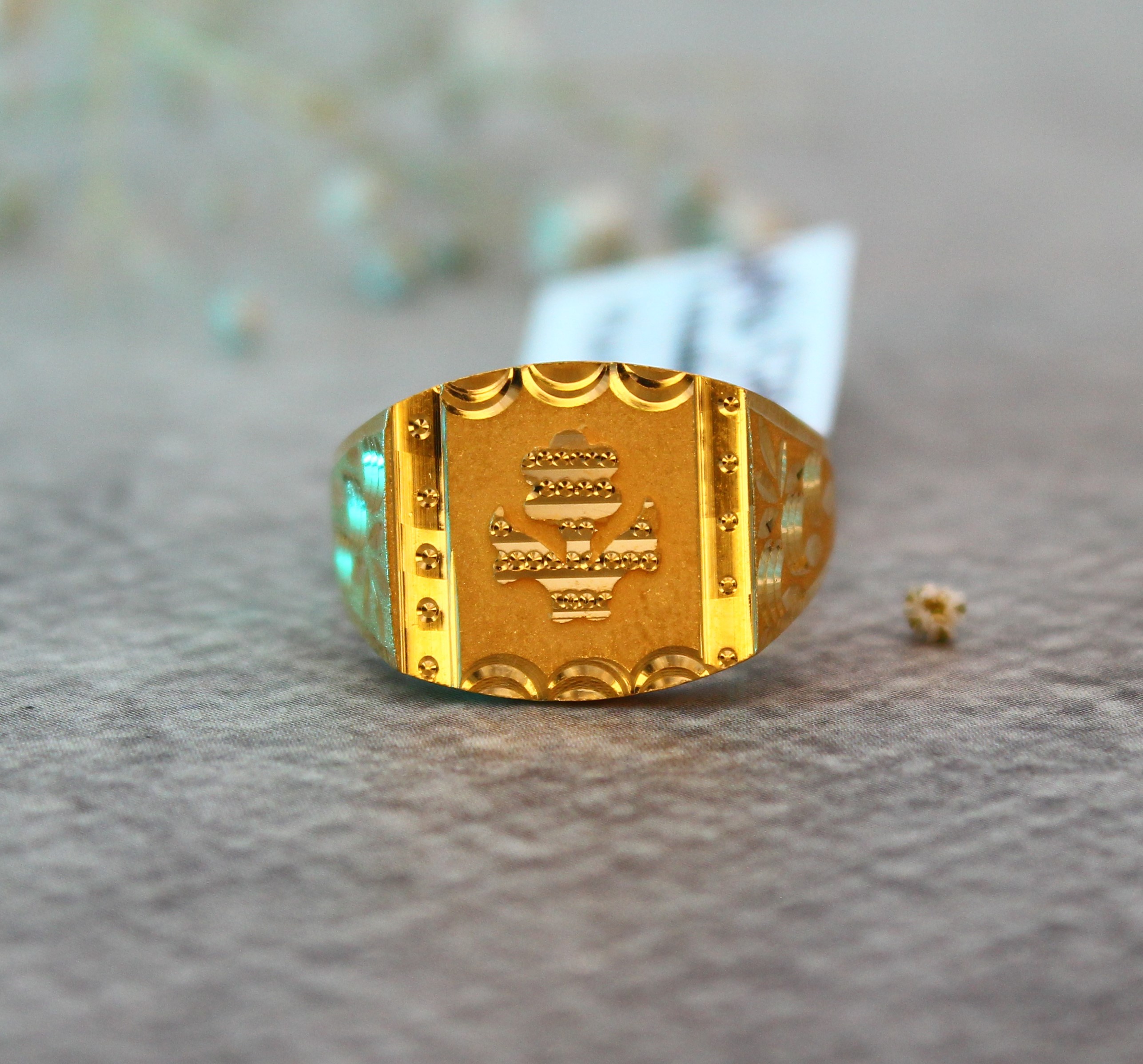 GENTS DESIGN GOLD RING 