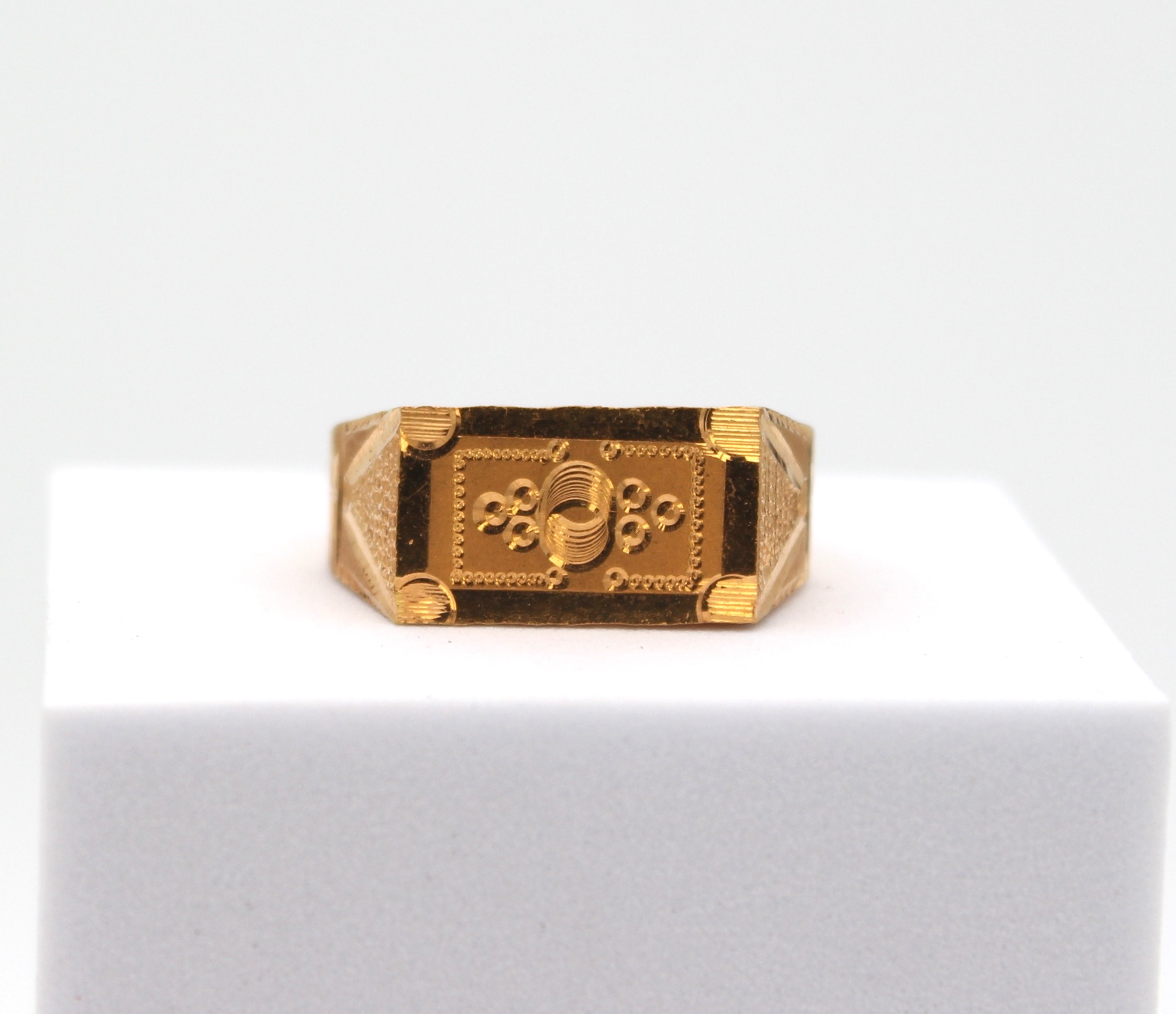 GENTS RING