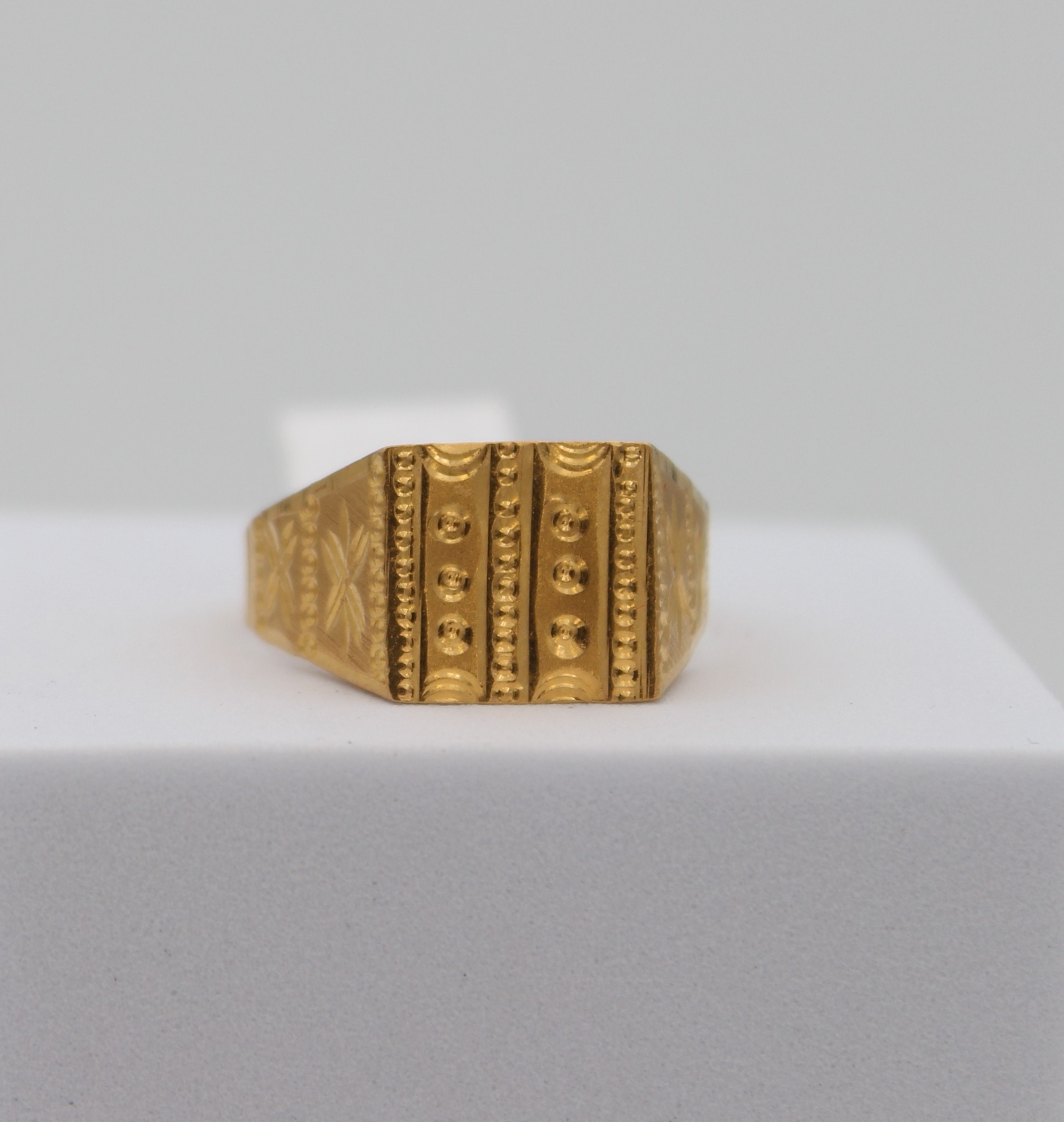 GENTS RING