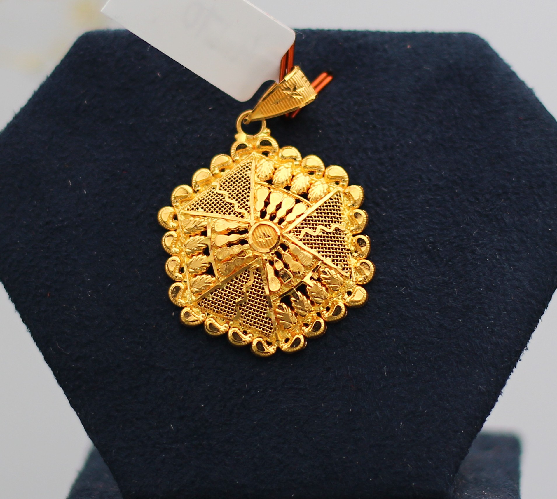 LOCKET
