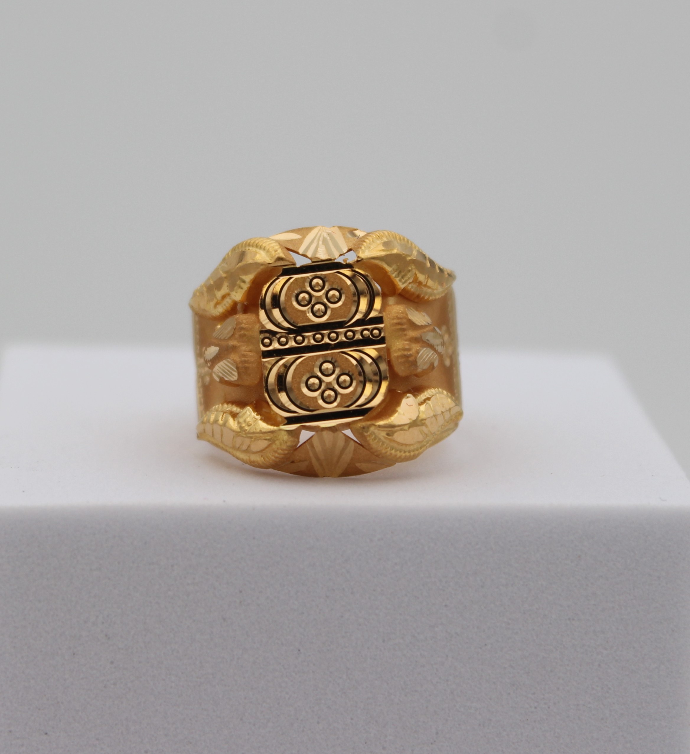 GENTS RING