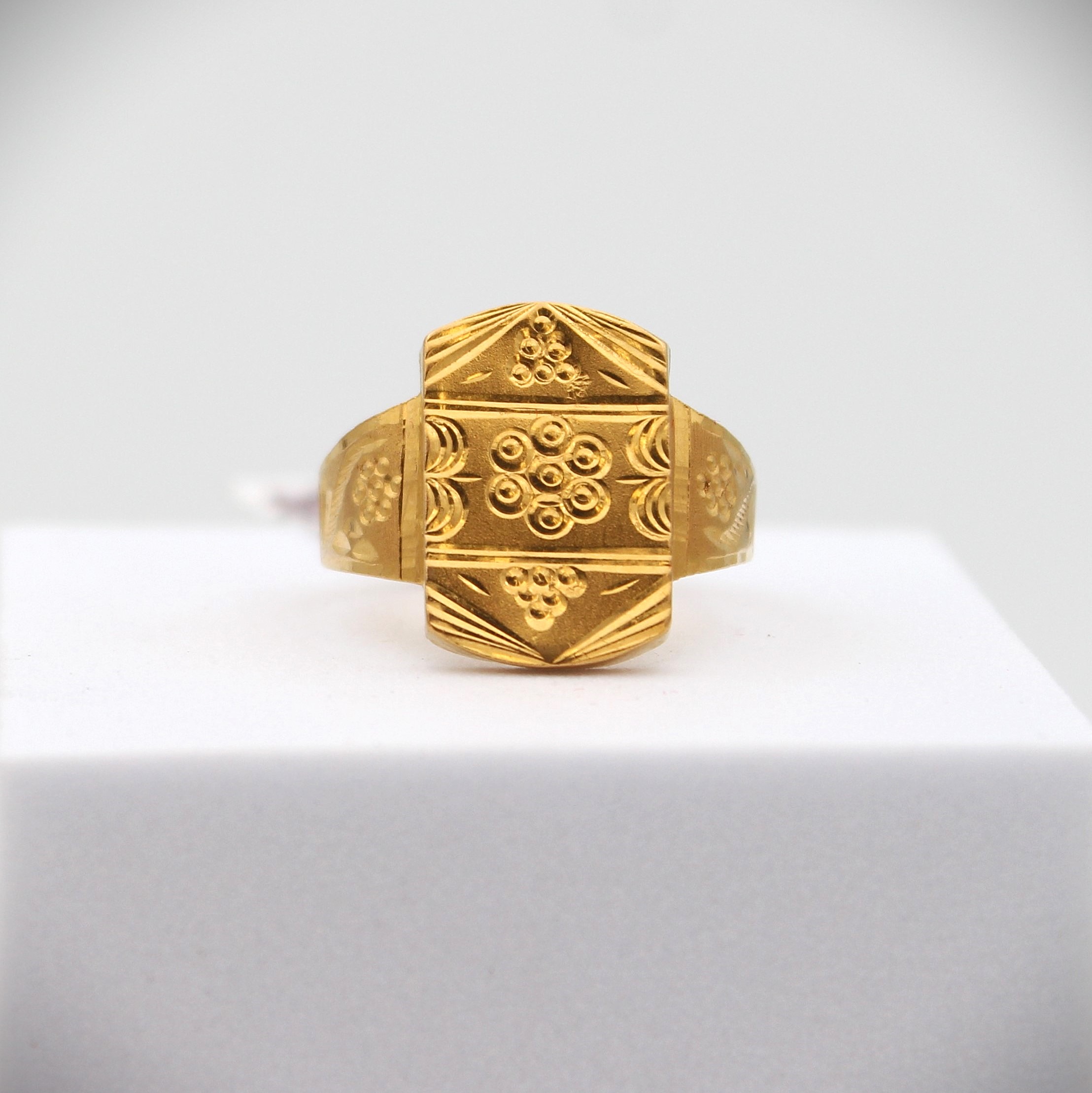 GENTS RING