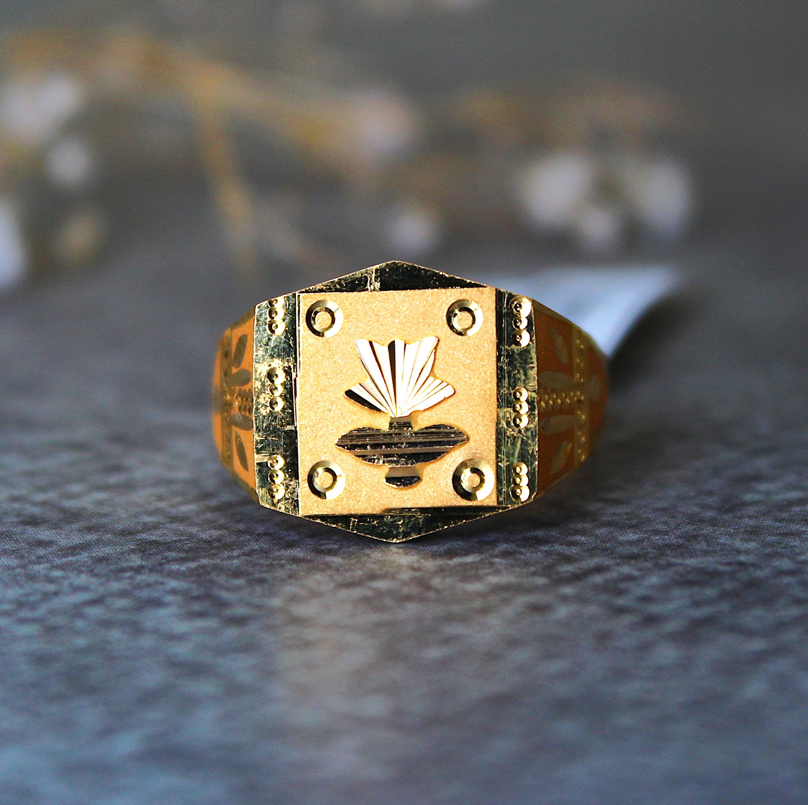 GENTS DESIGN GOLD RING 