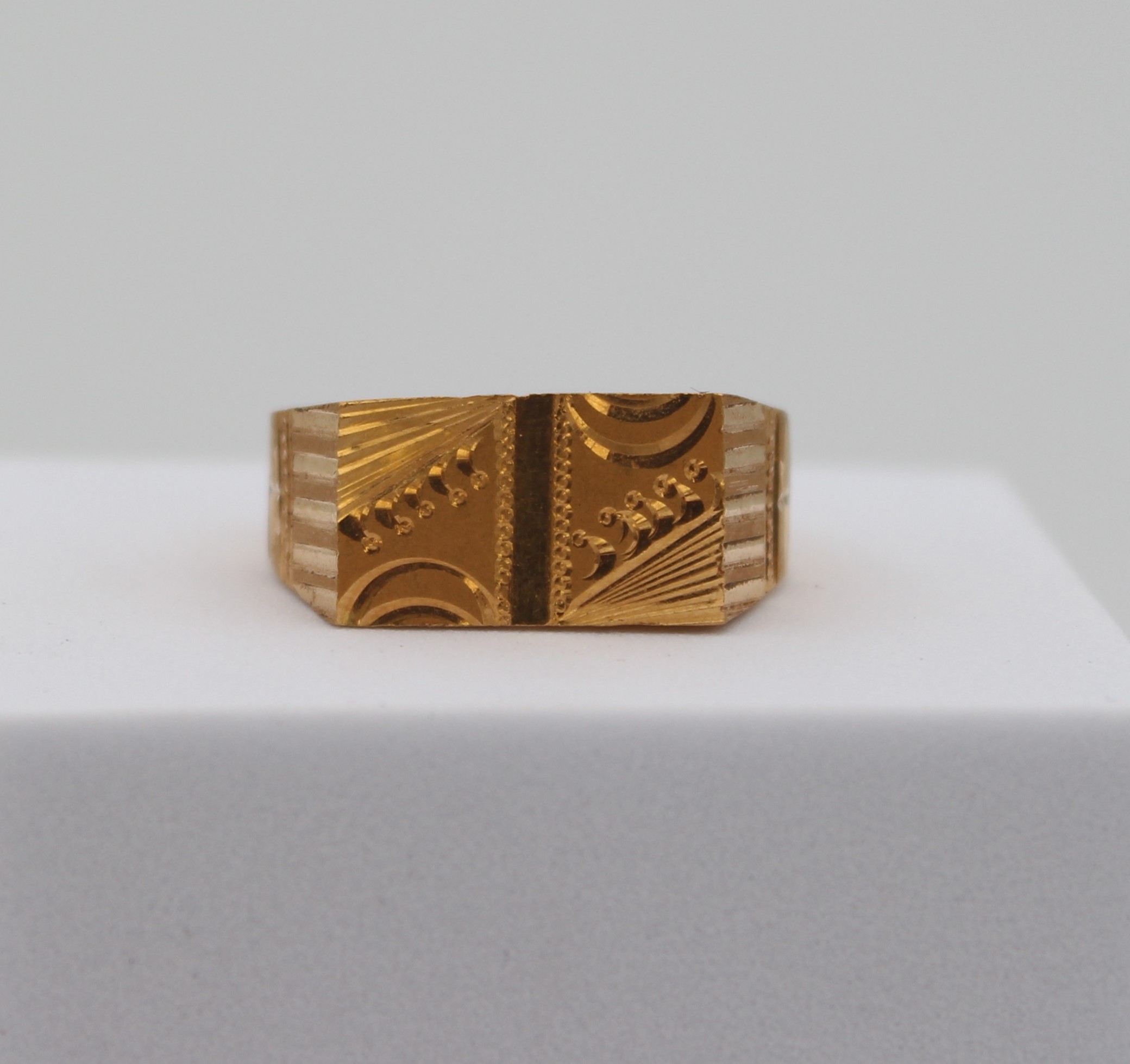 GENTS RING