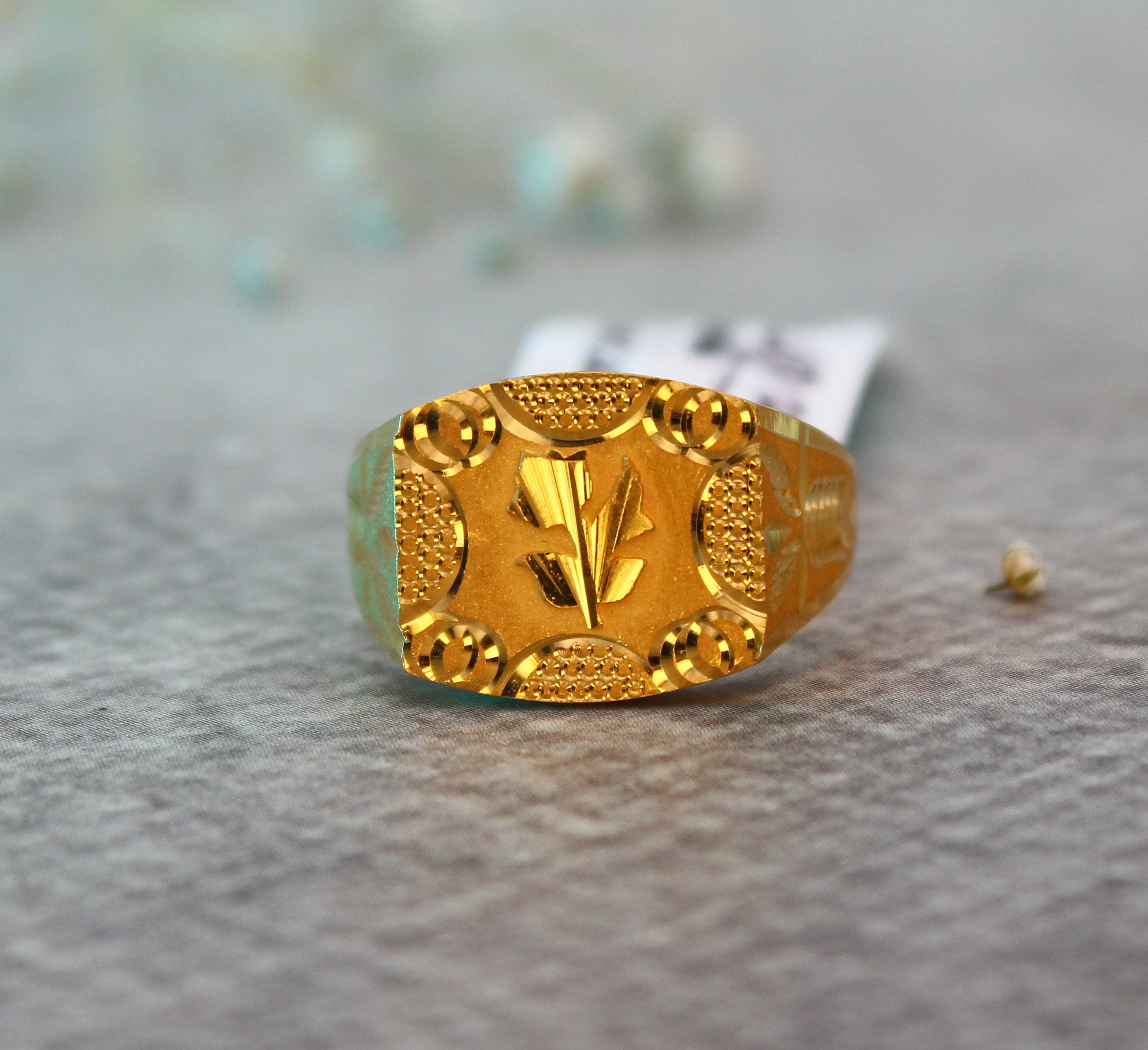 GENTS DESIGN GOLD RING 