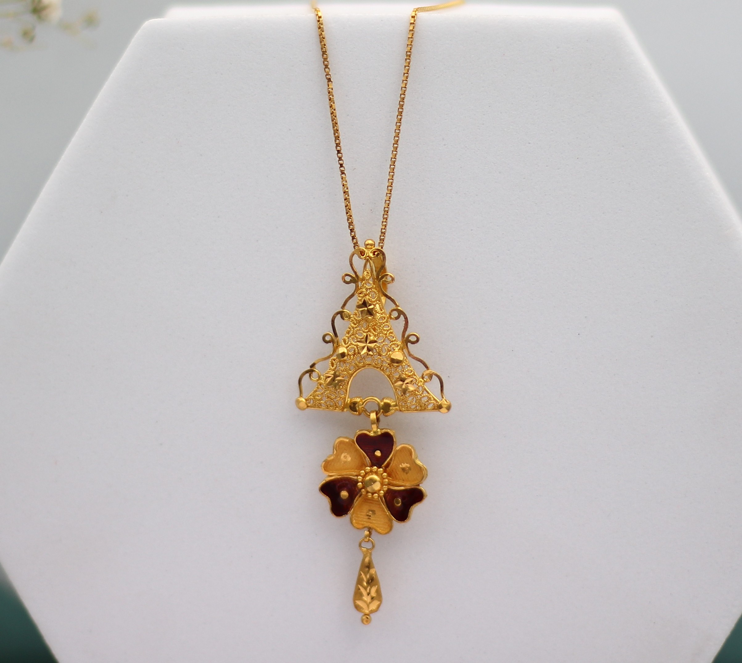 LOCKET
