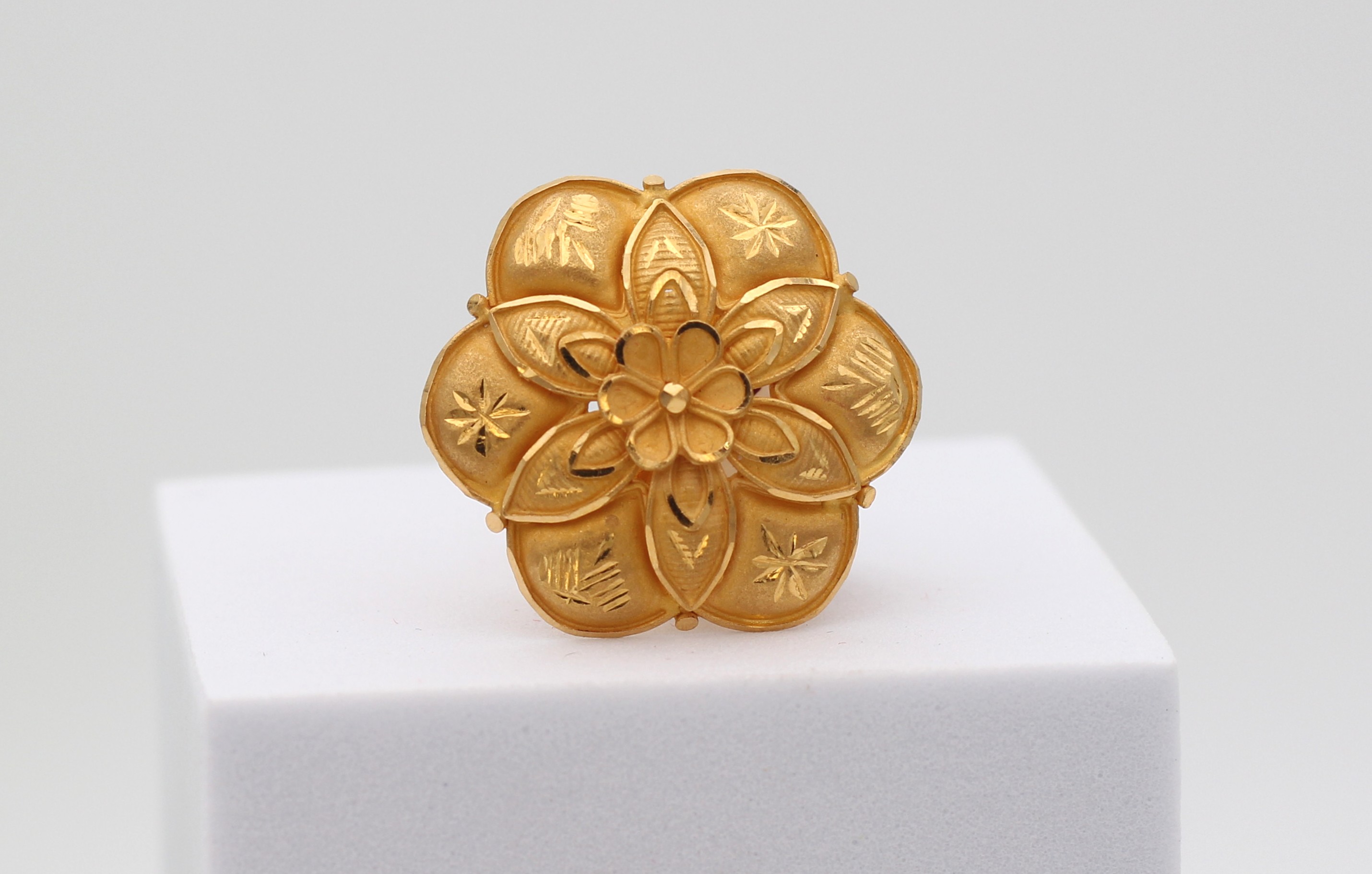 LADIES RING