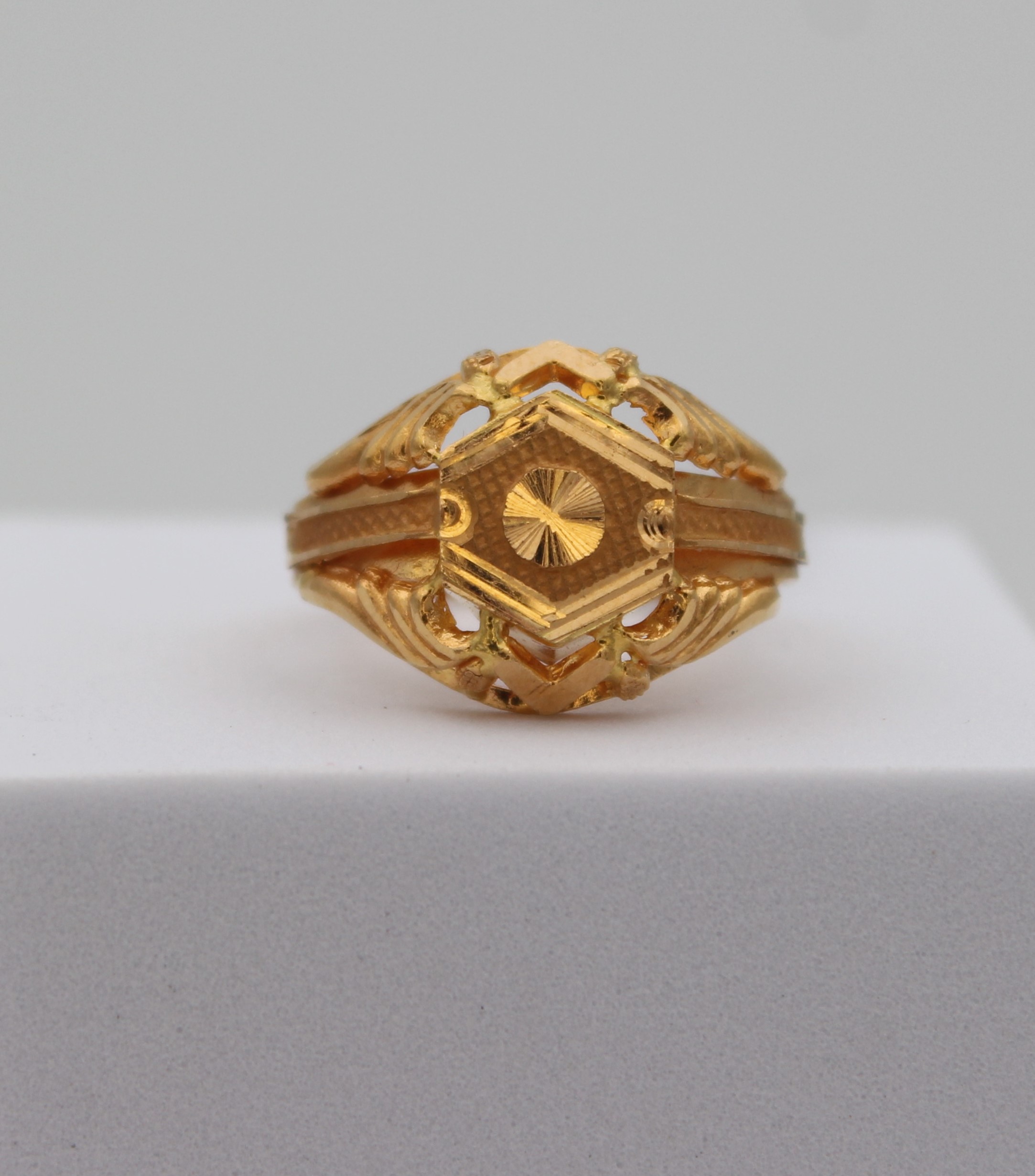 GENTS RING