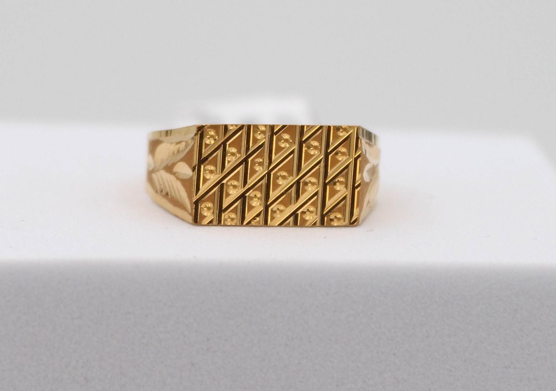 GENTS RING
