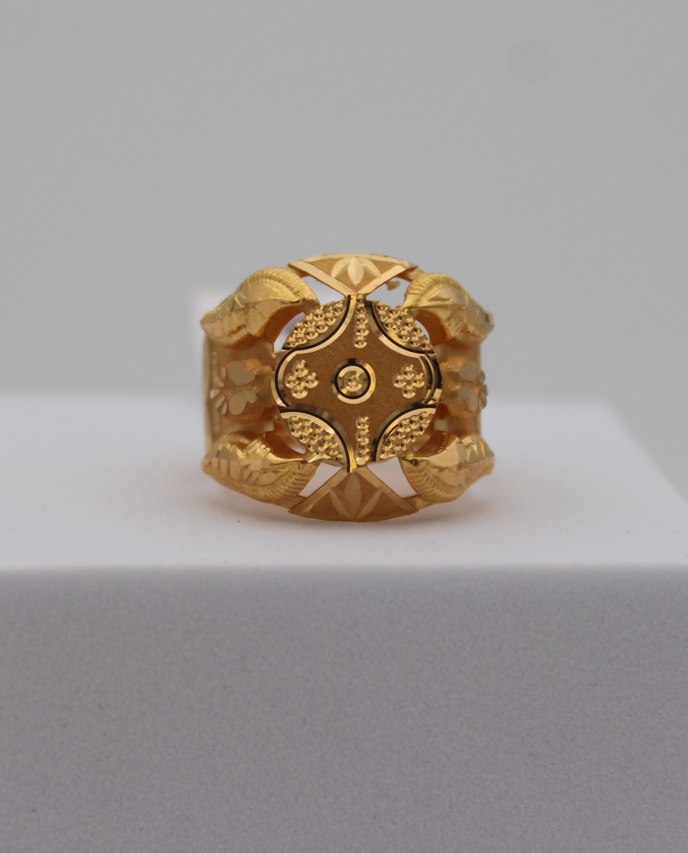 GENTS RING