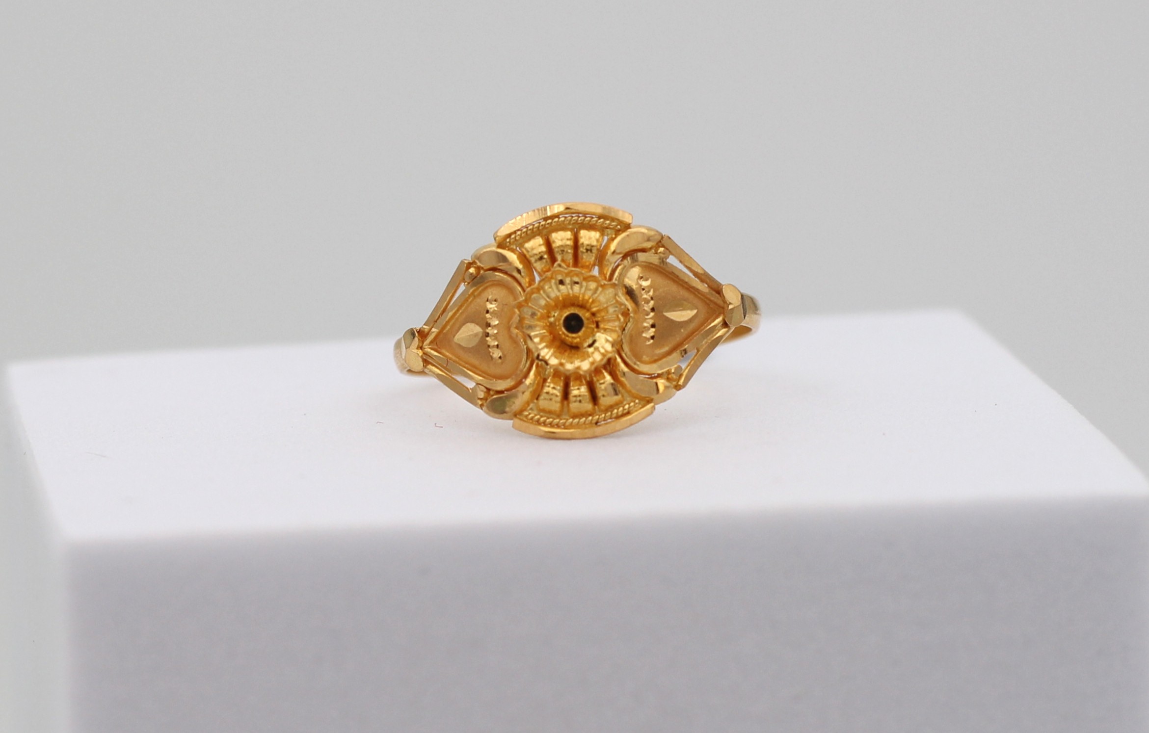 LADIES RING