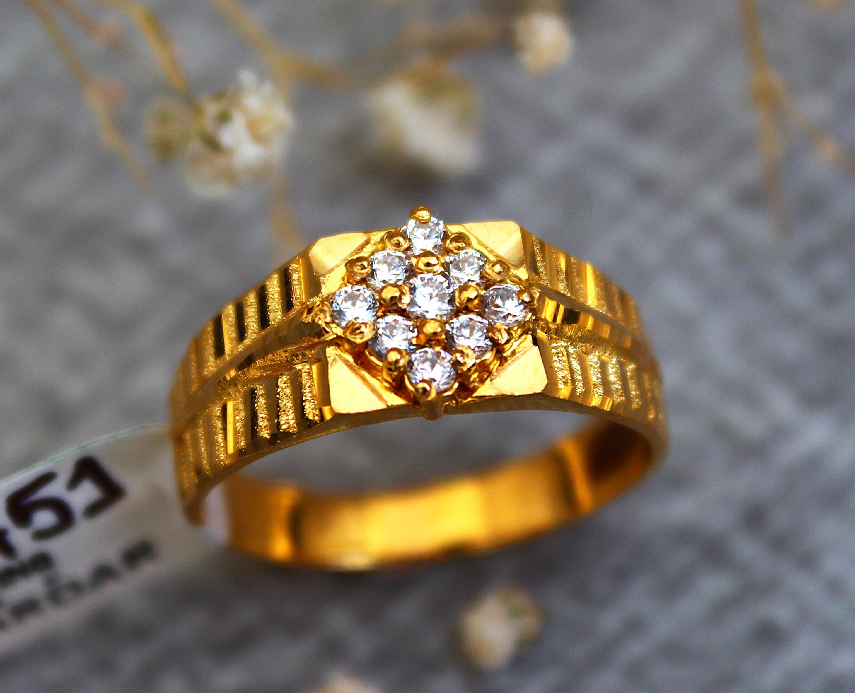 GENTS DESIGN GOLD RING 