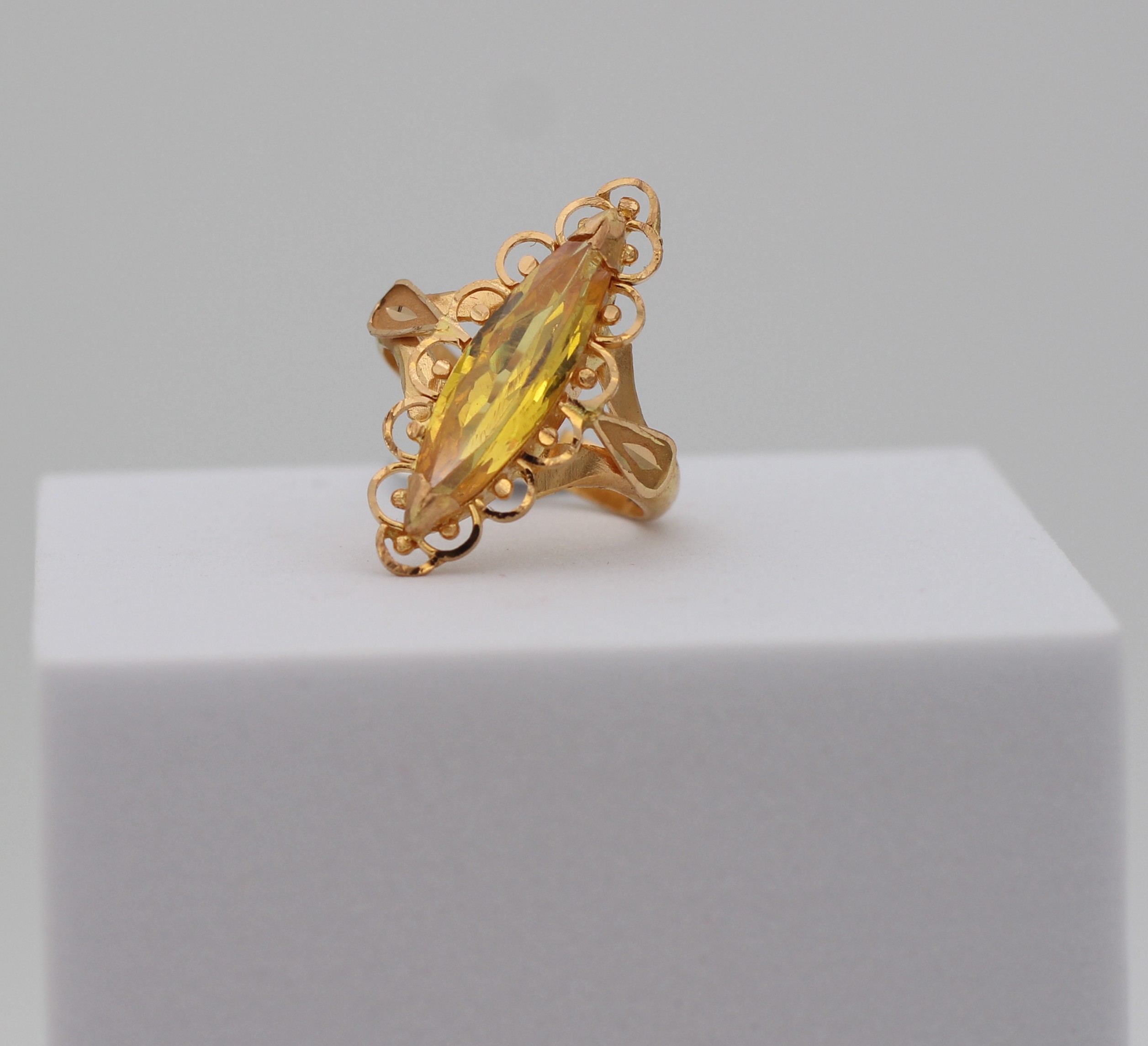 LADIES RING