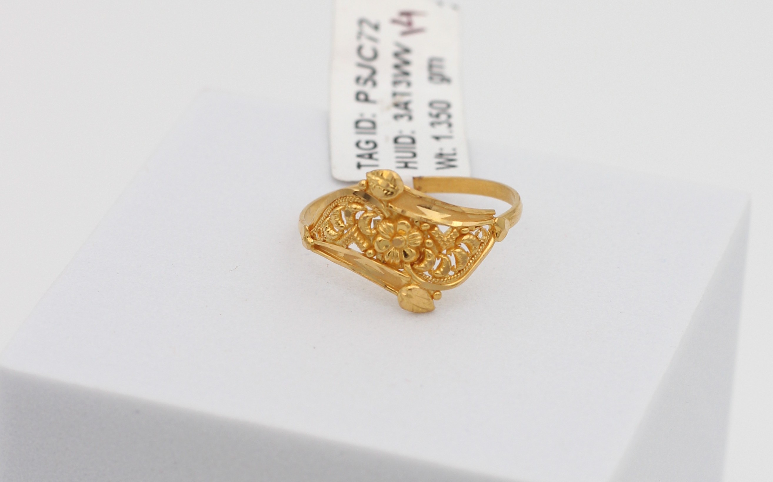 LADIES RING