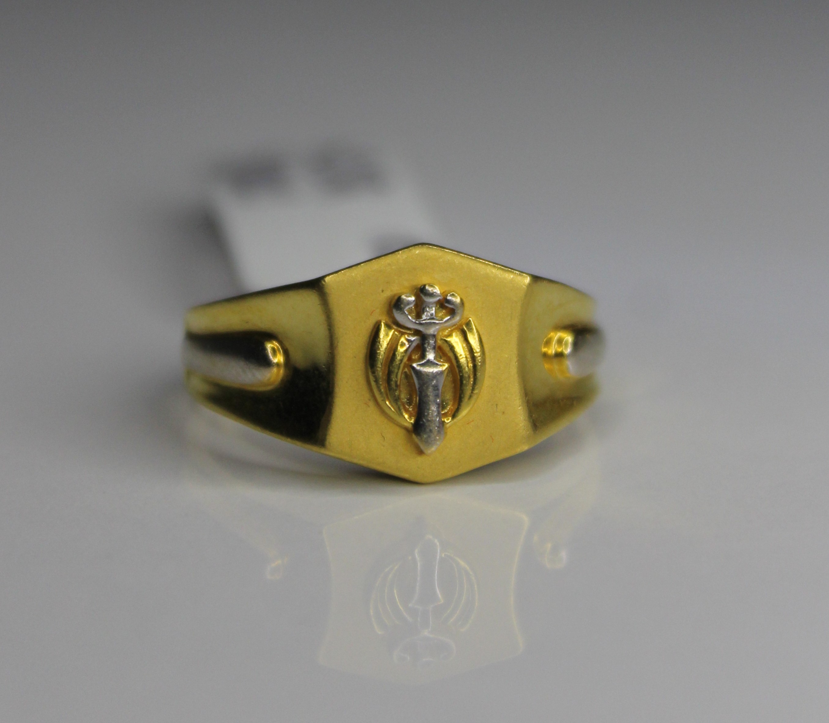 GENTS RING