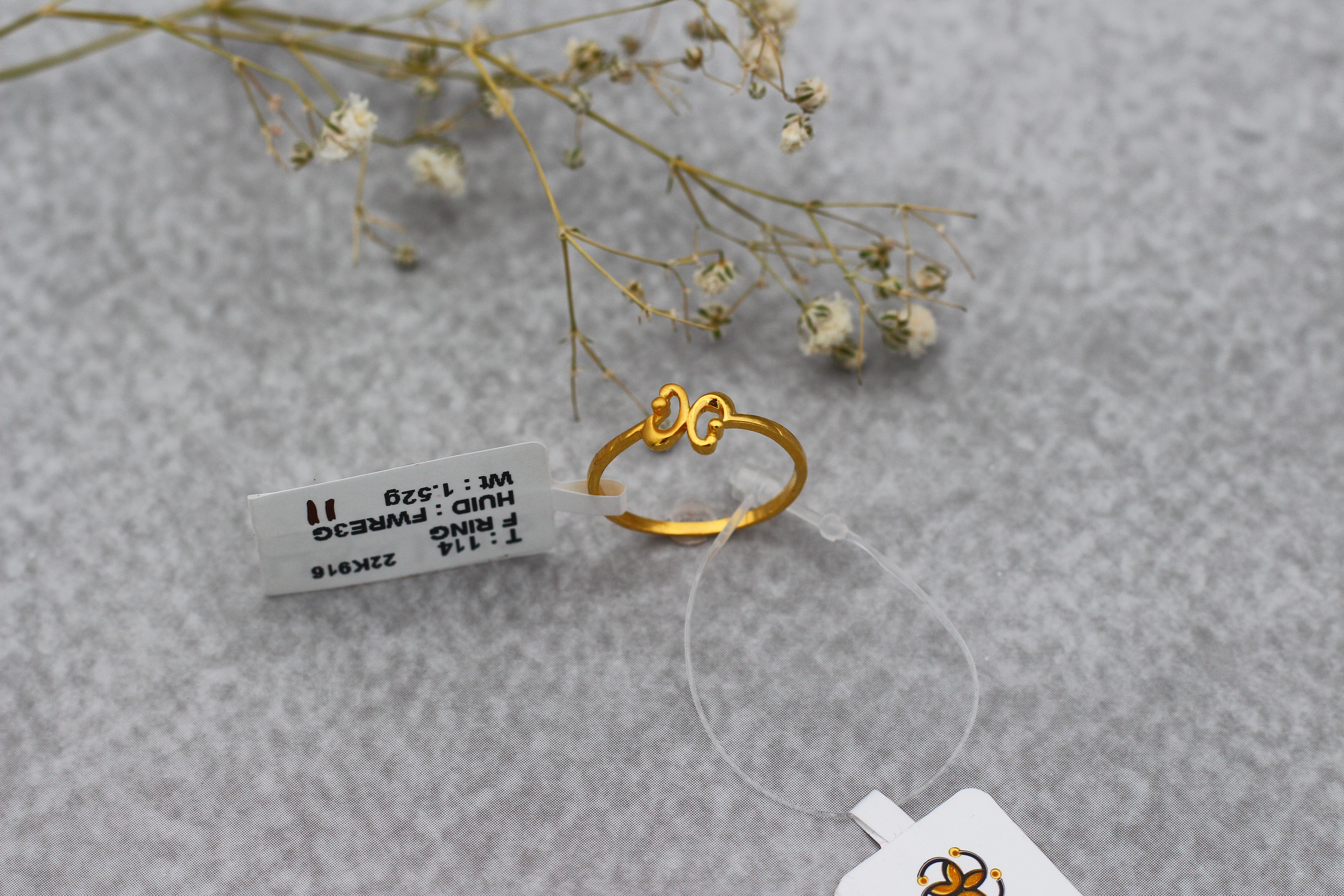 LADIES GOLD DESIGN RING