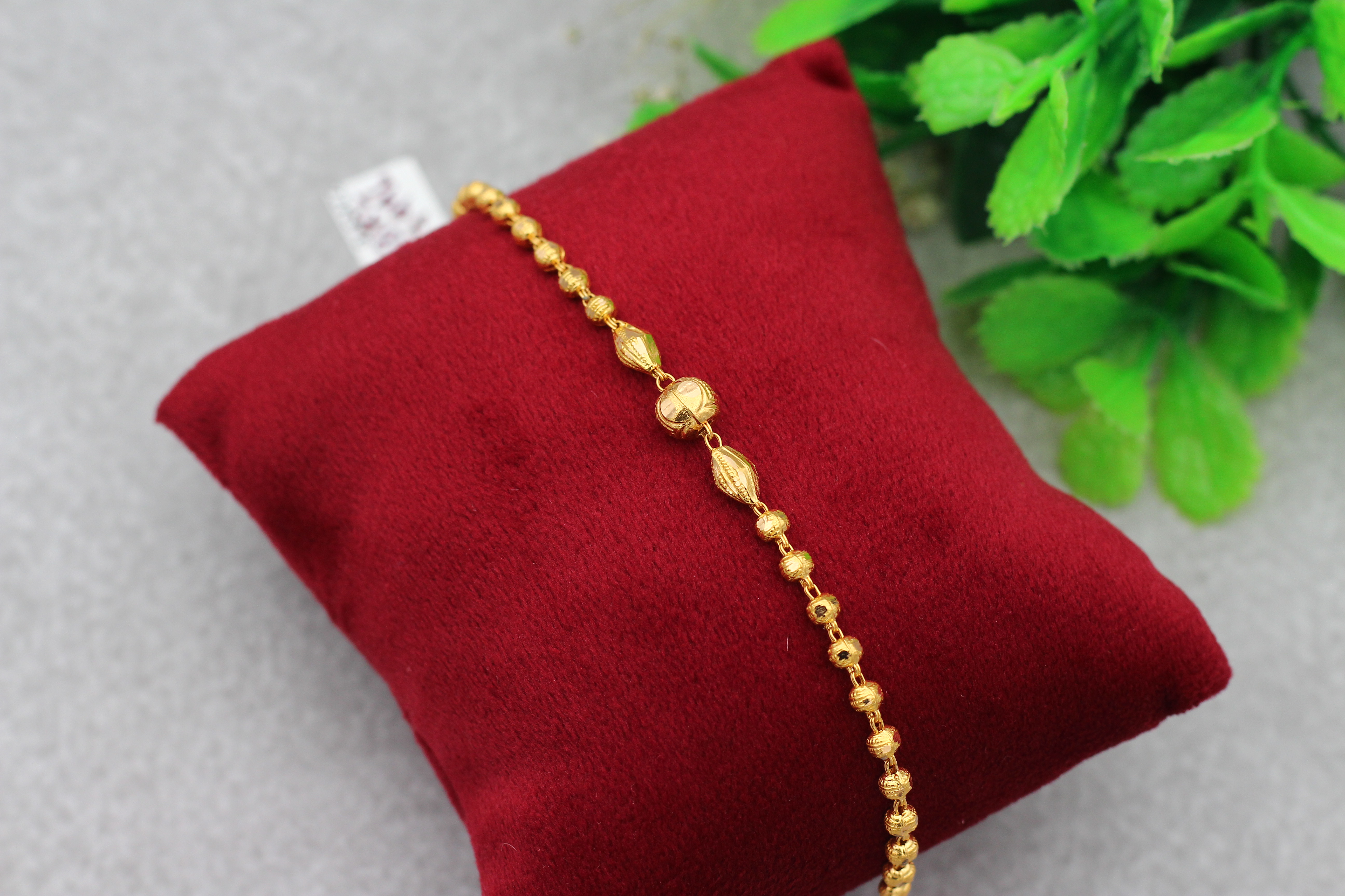 BRACELET