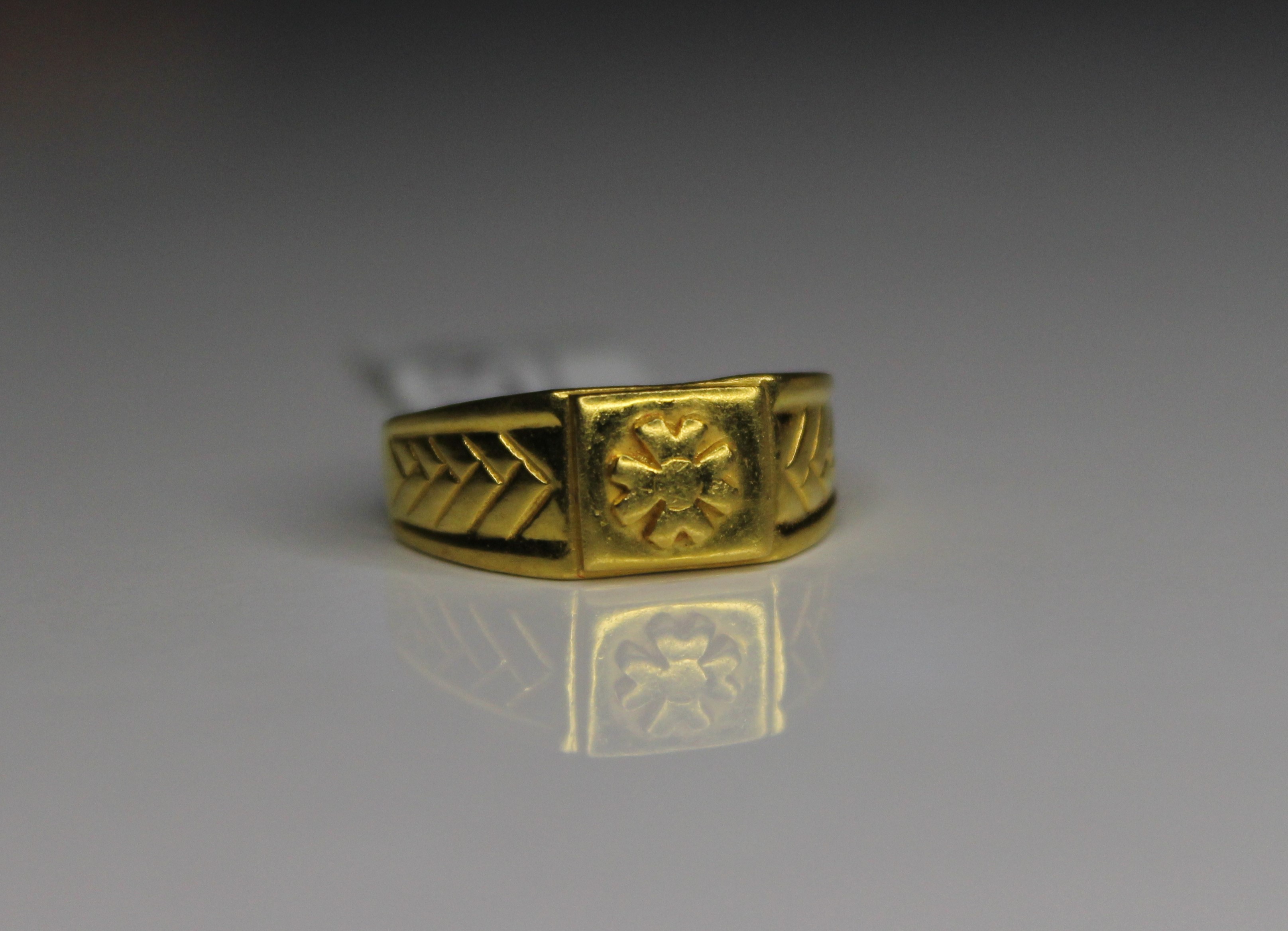 GENTS RING