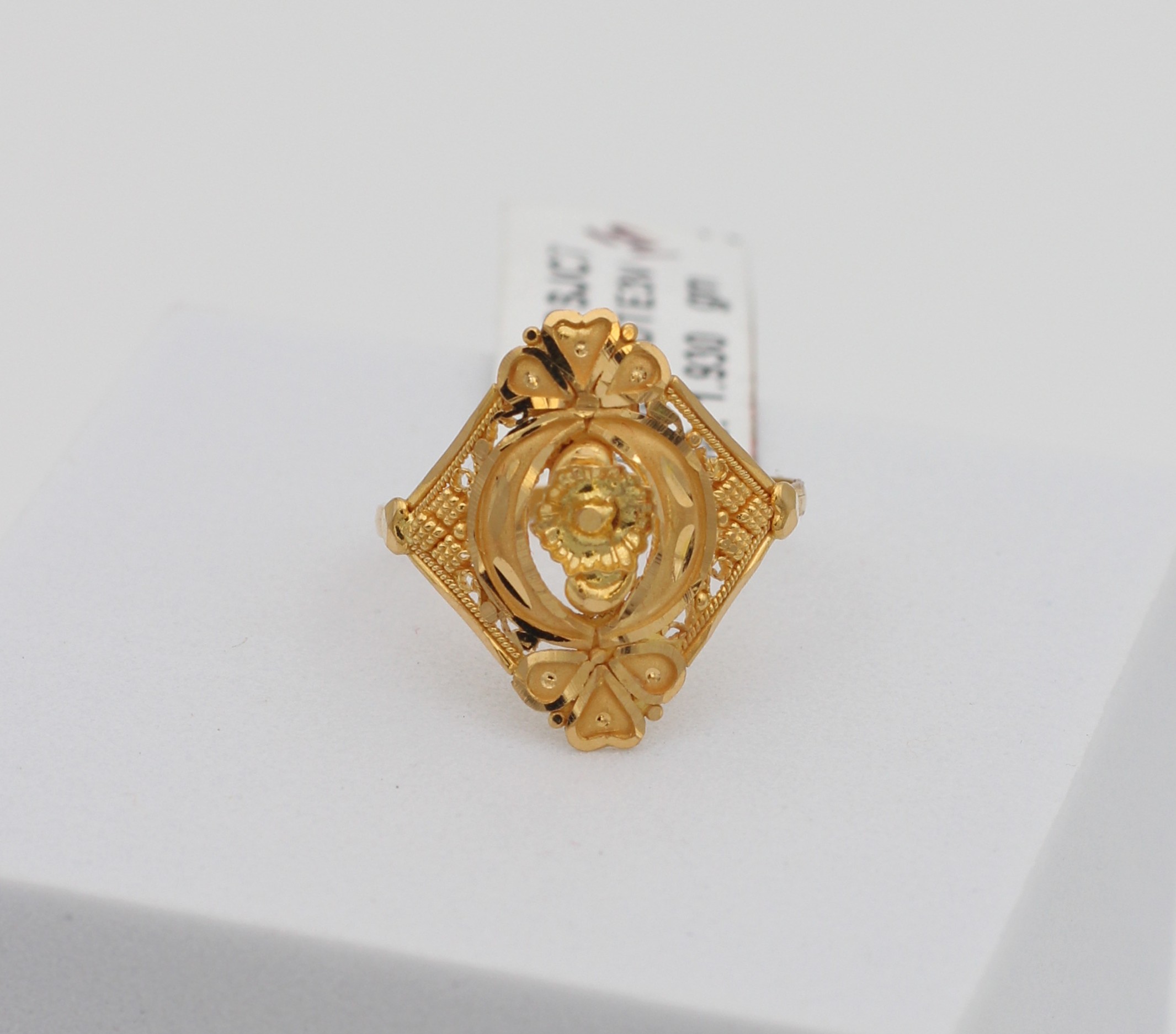 LADIES RING