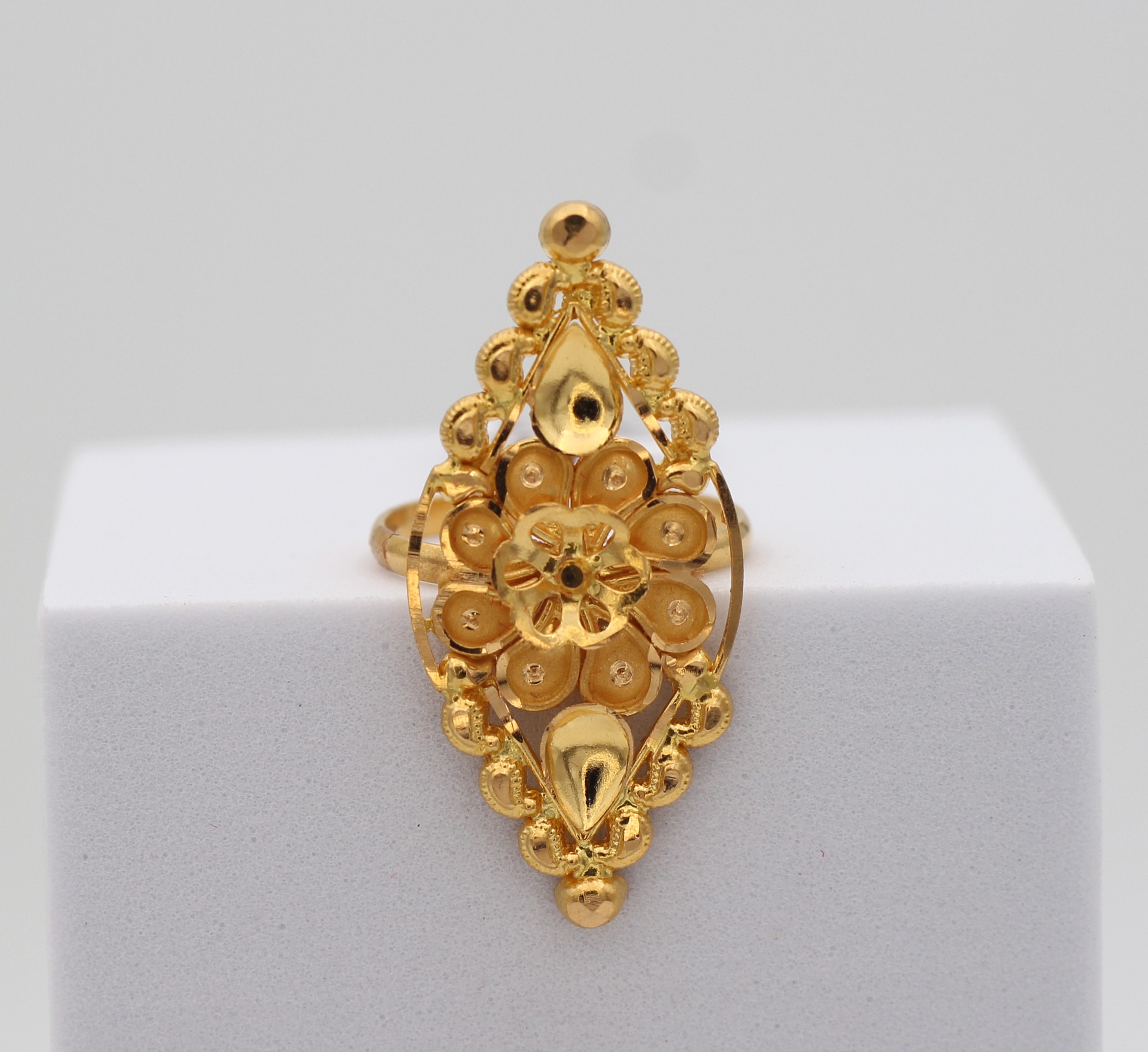 LADIES RING
