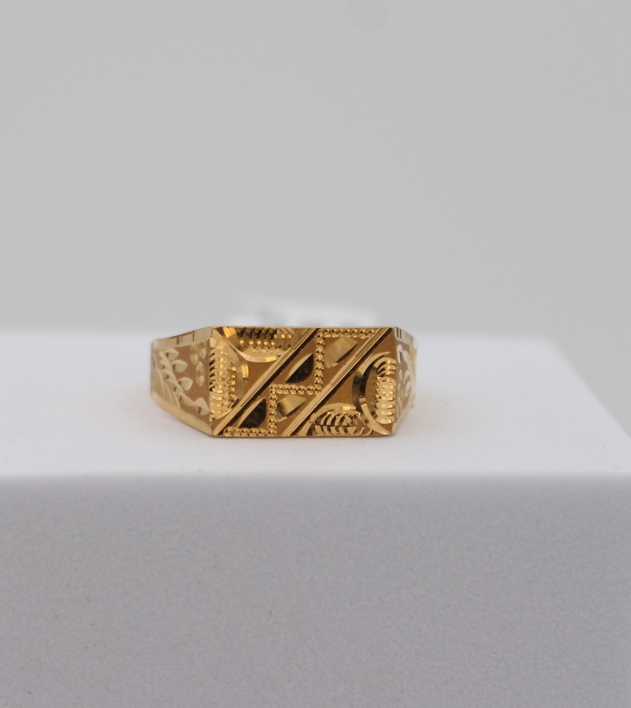 GENTS RING