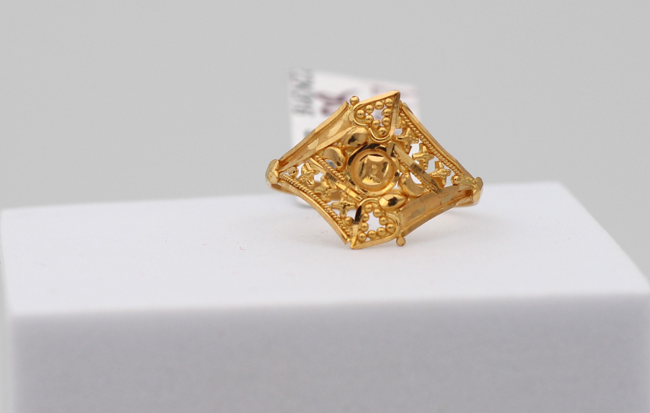 LADIES RING