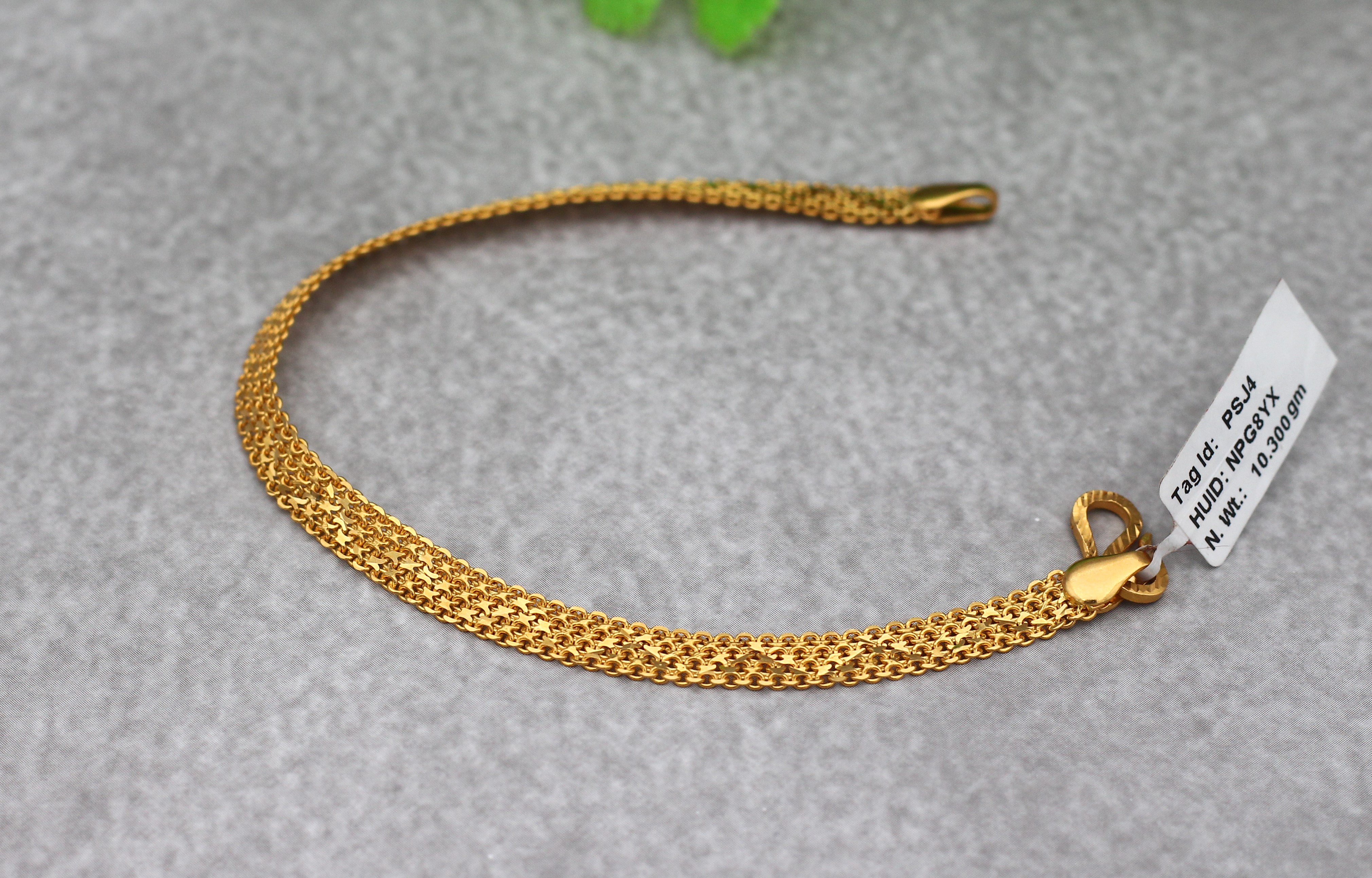 BRACELET
