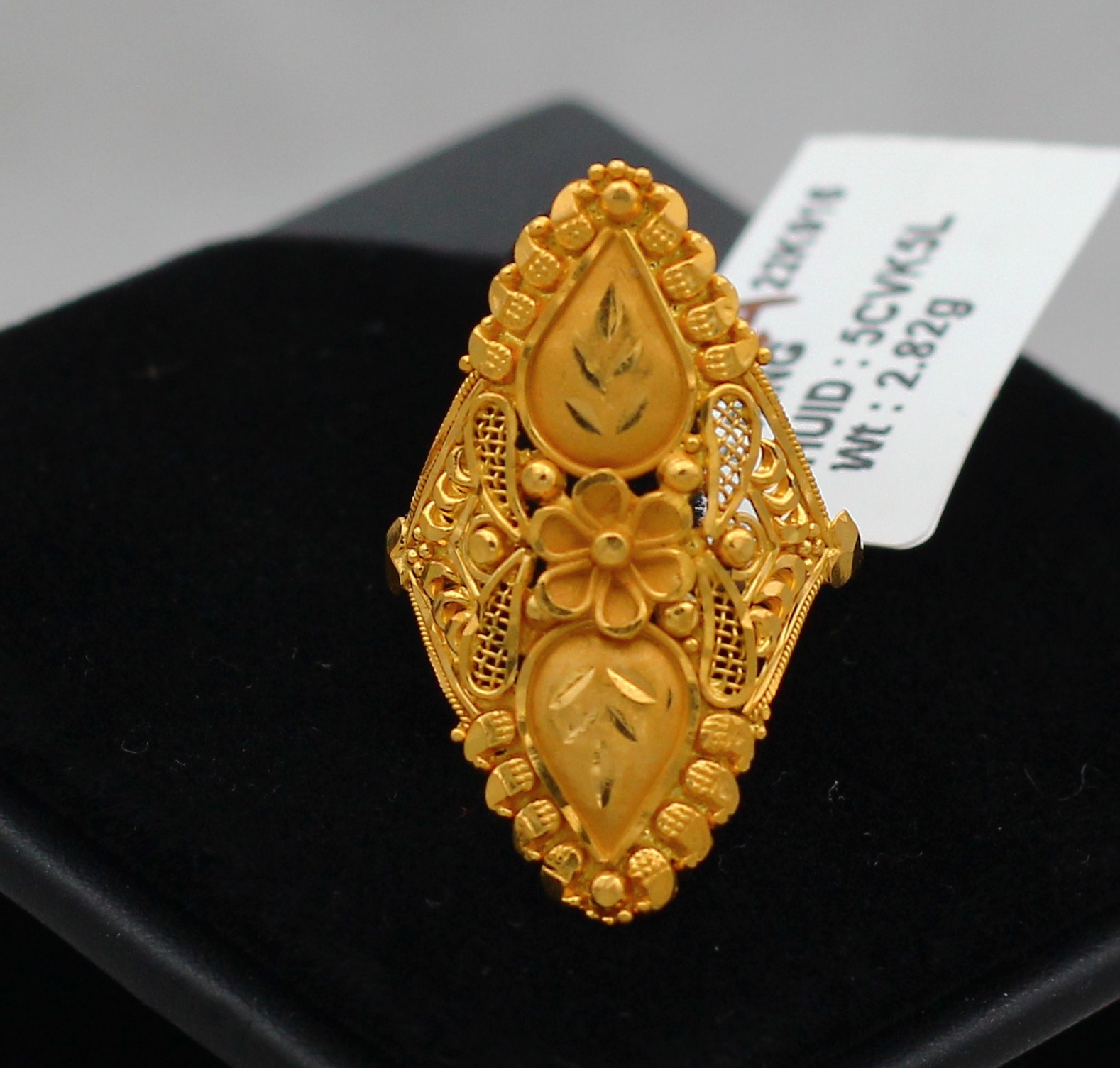LADIES GOLD DESIGN RING