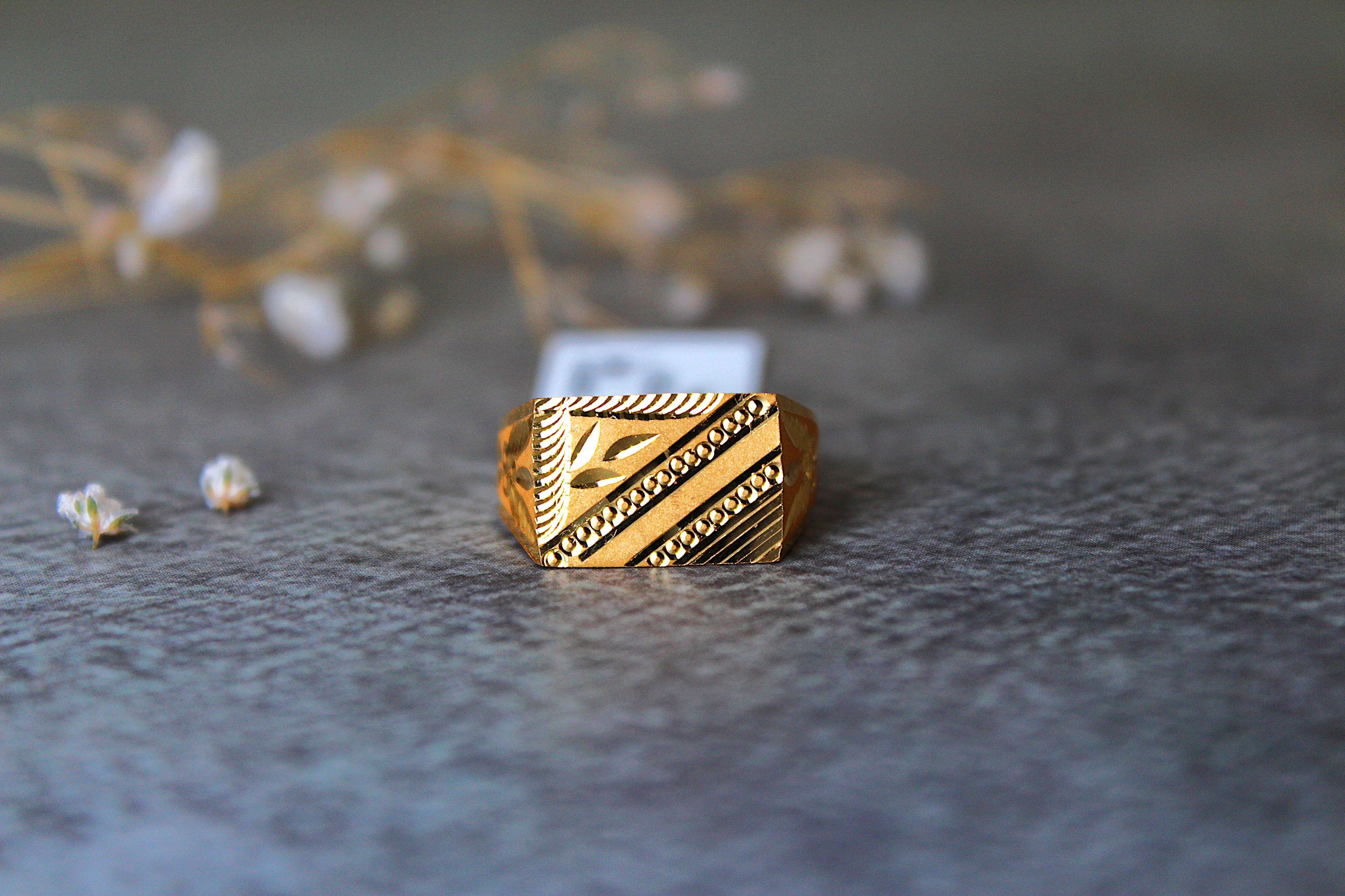 GENTS DESIGN GOLD RING 