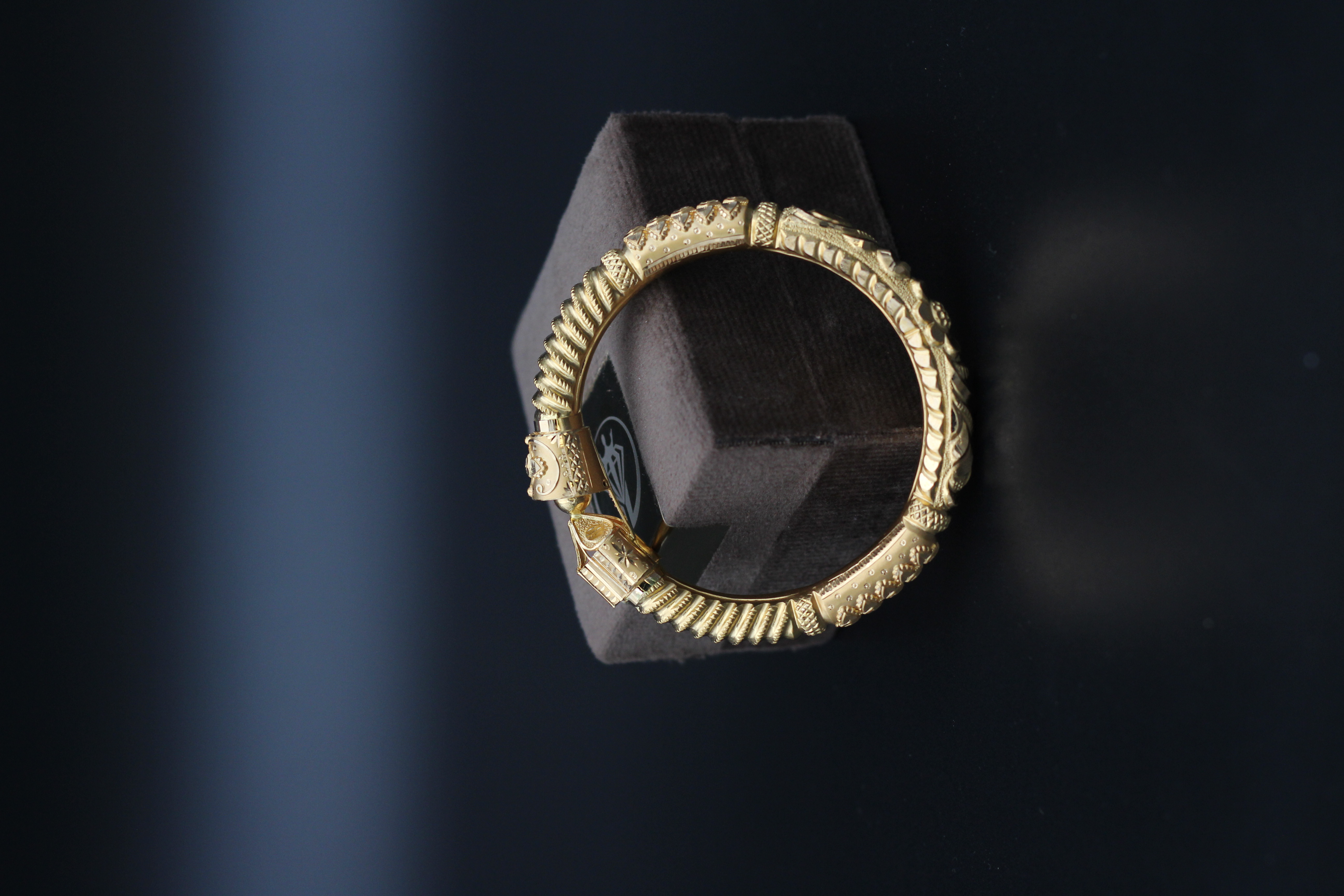 BALA (DESIGN BANGLE)
