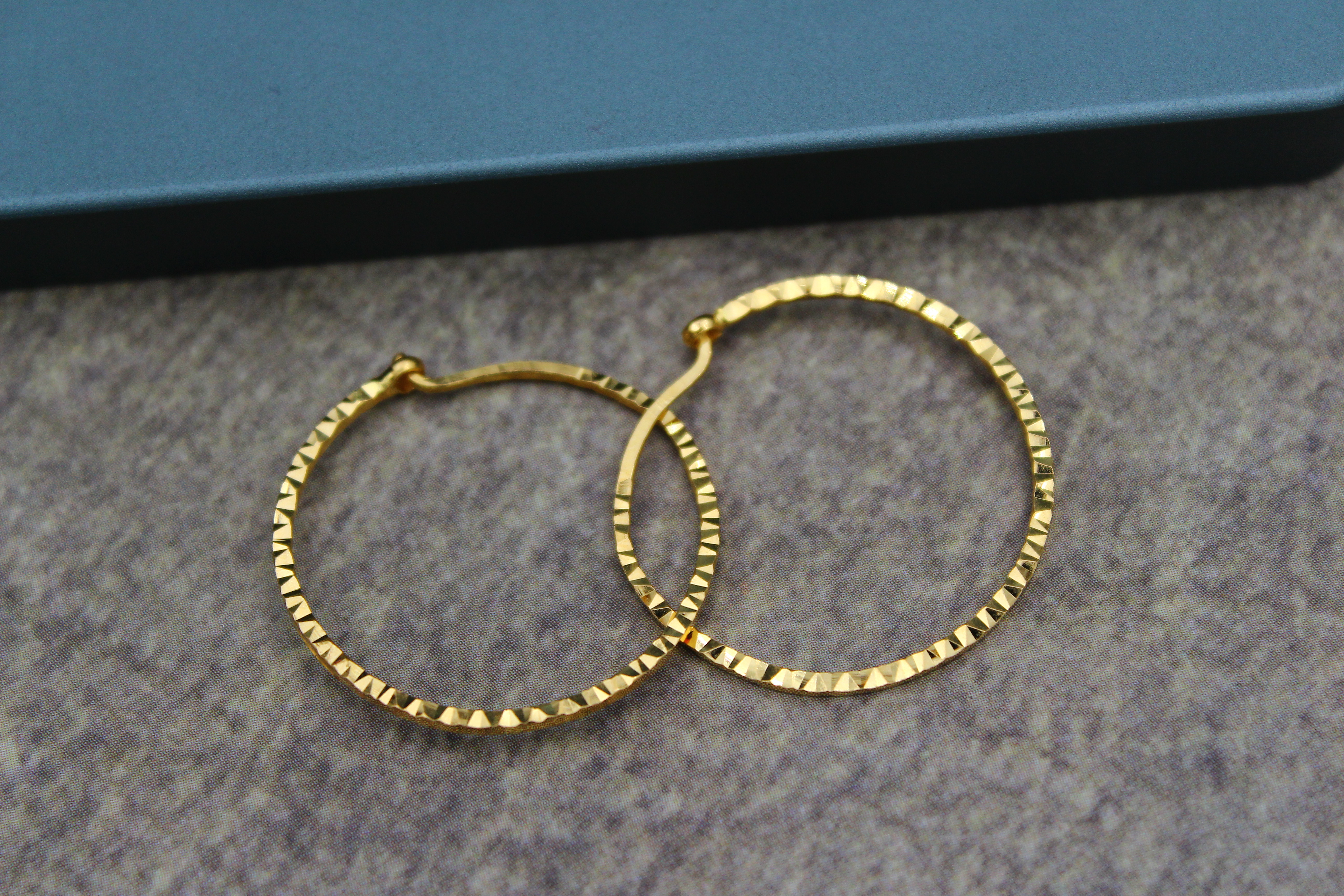 RING (GOLD EARRING)