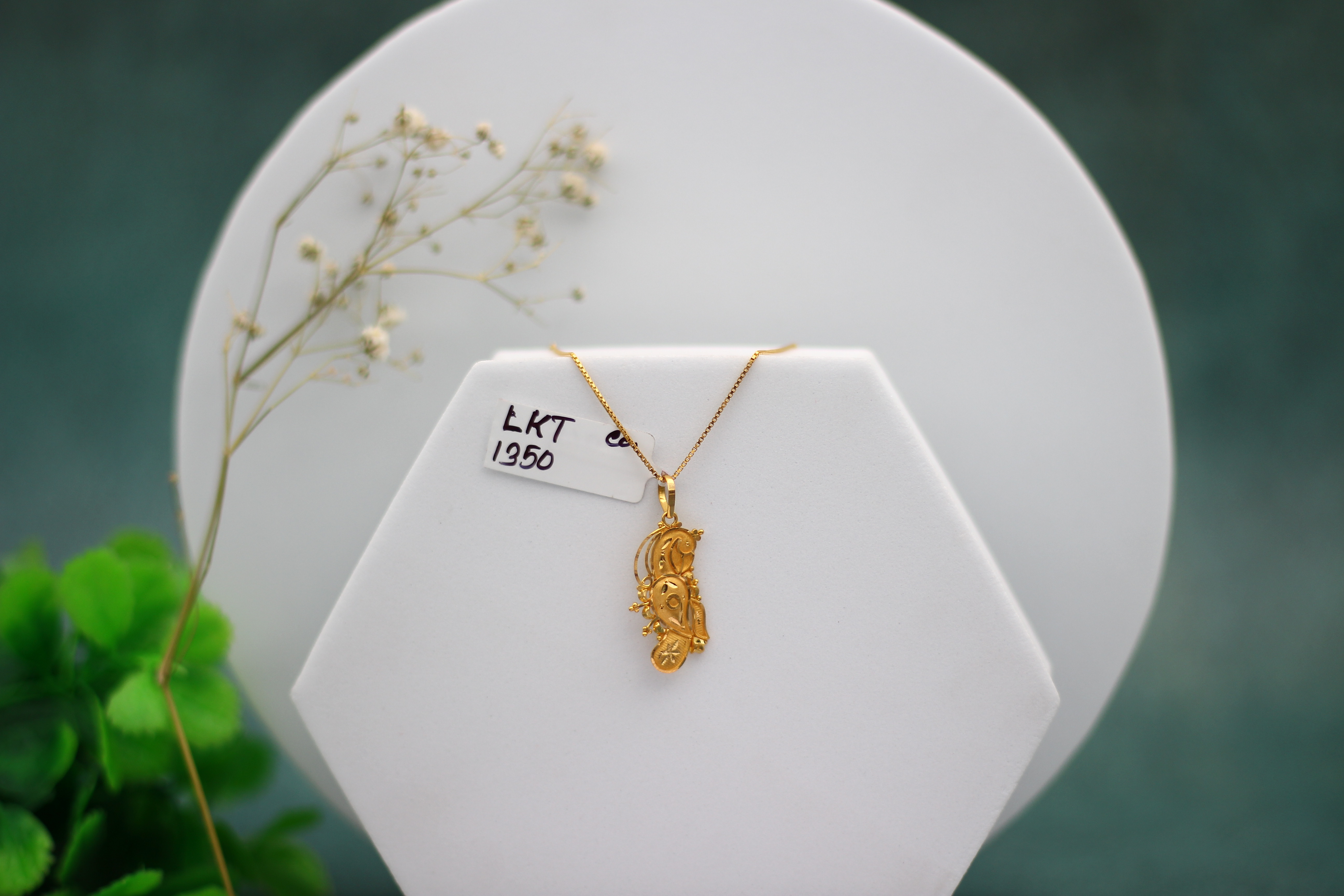 LOCKET (GOLD LOCKET)