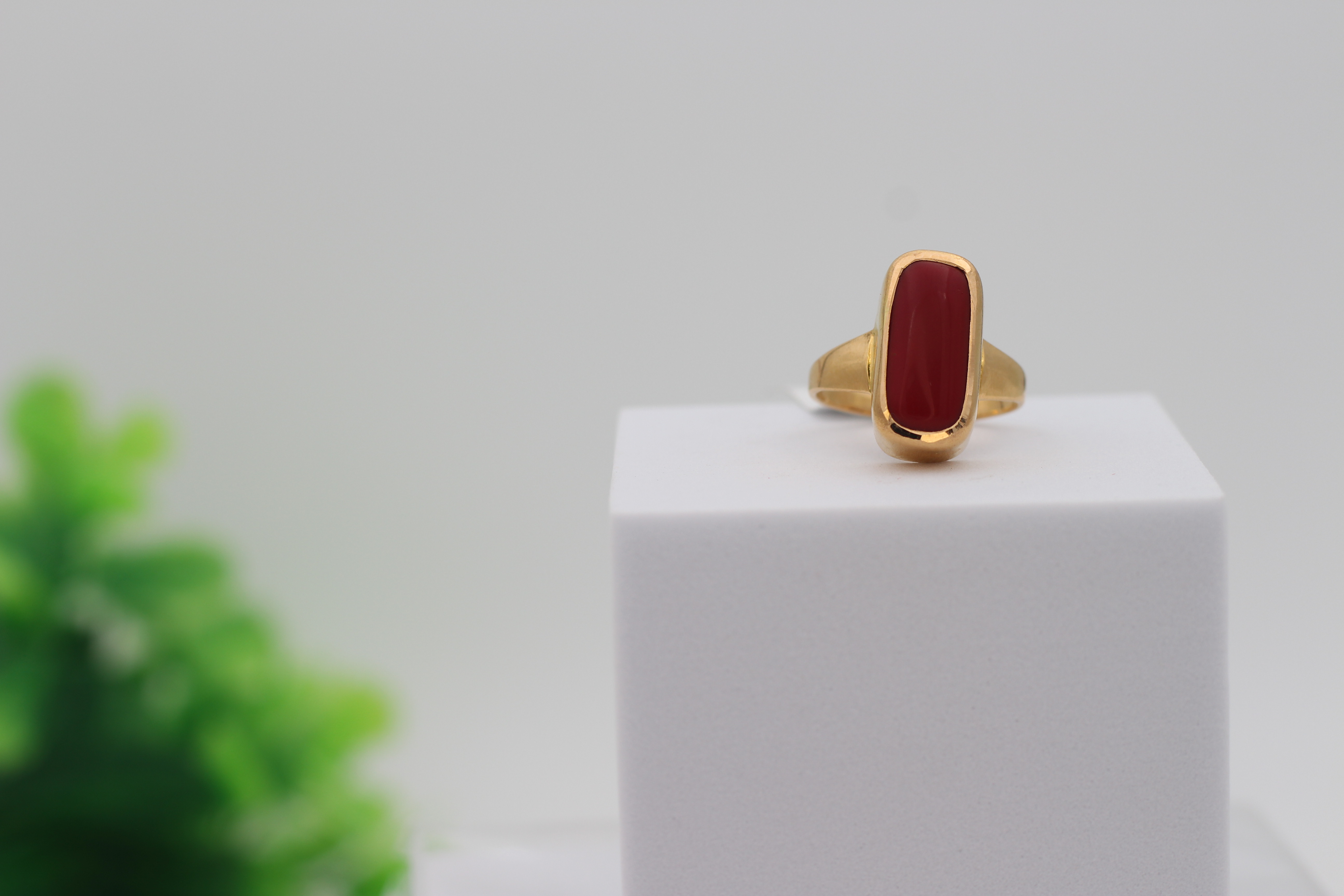 LADIES GOLD DESIGN RING