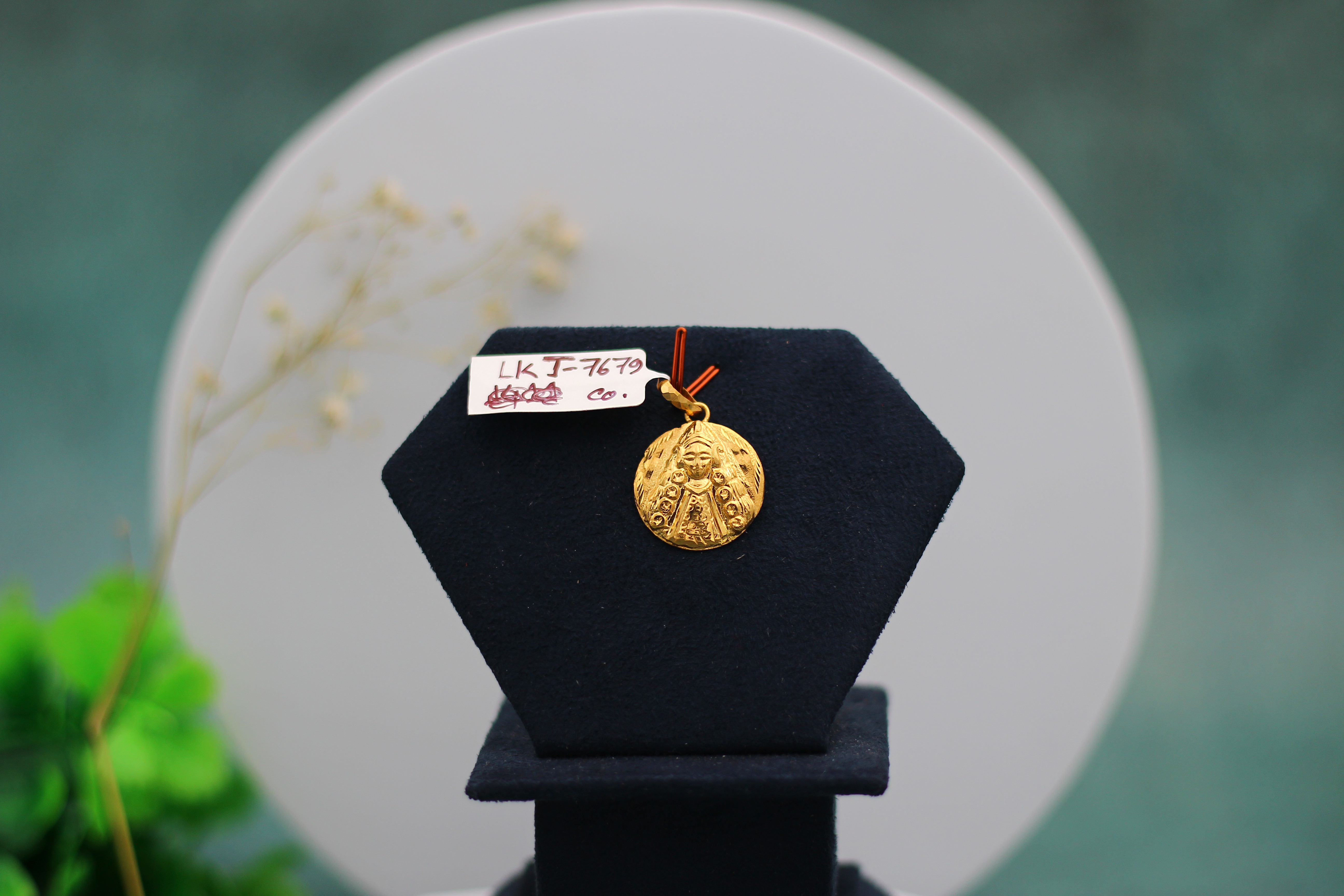 LOCKET (GOLD LOCKET)