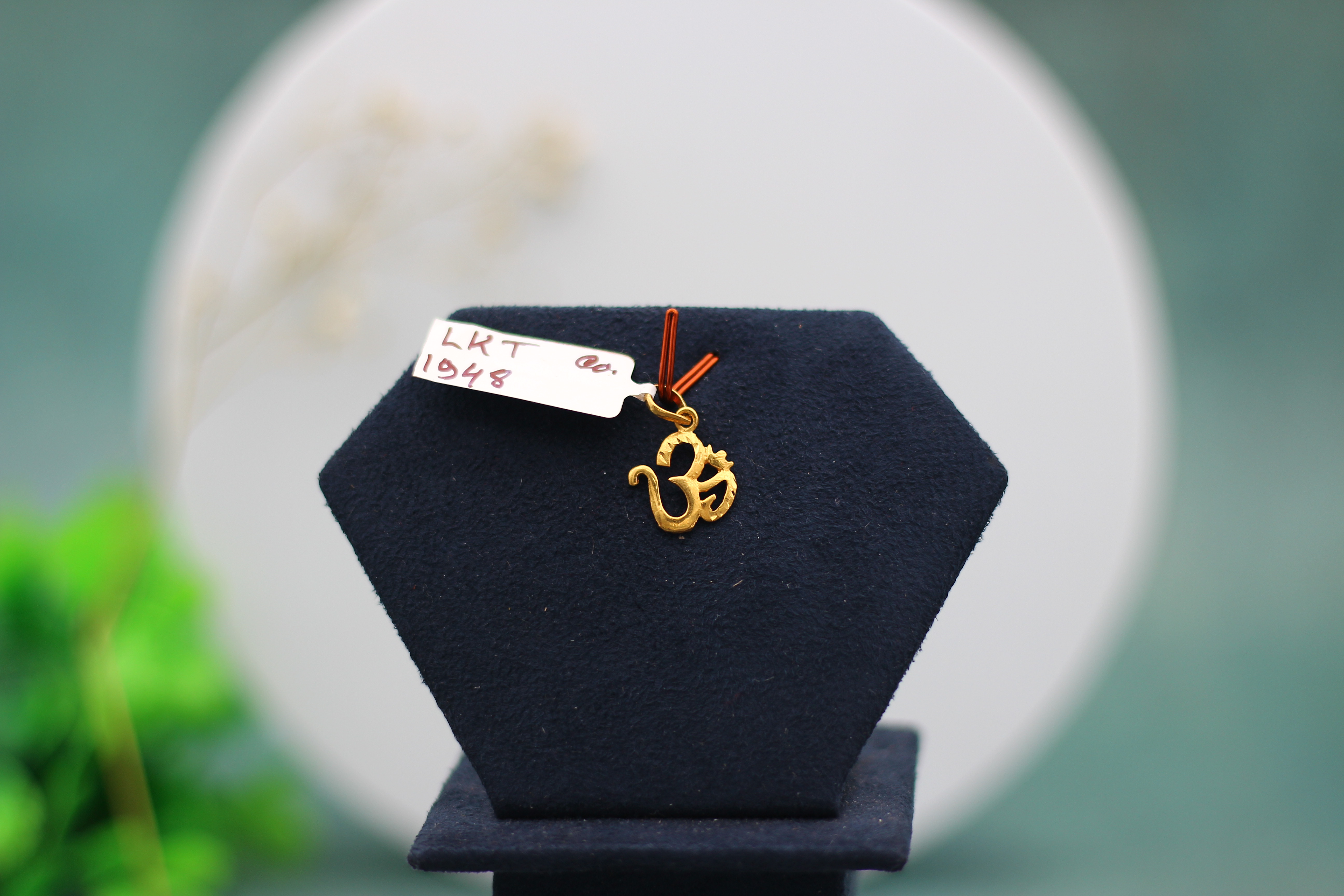 LOCKET (GOLD LOCKET)