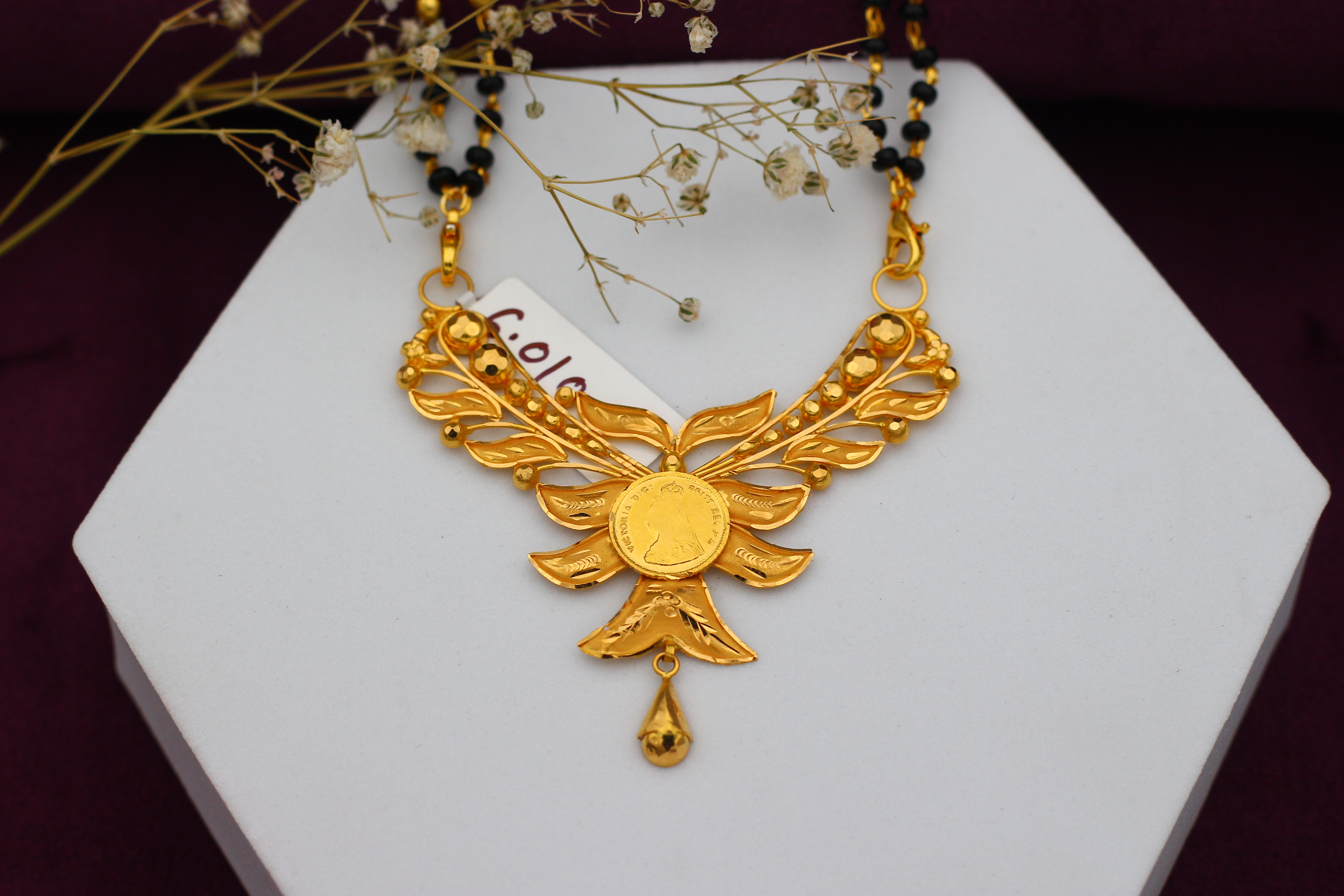 PENDANT (GOLD PENDANT)