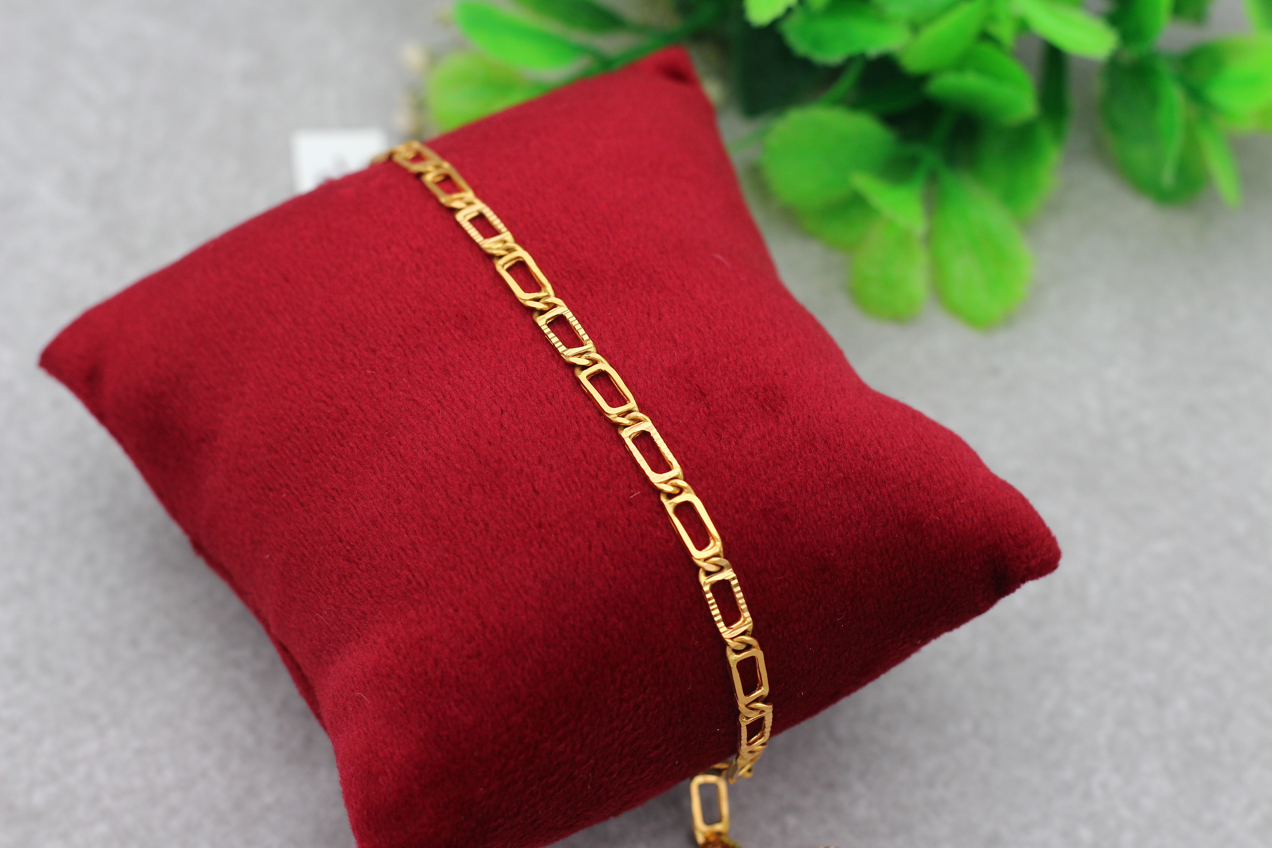 BRACELET (GOLD BRACELET)