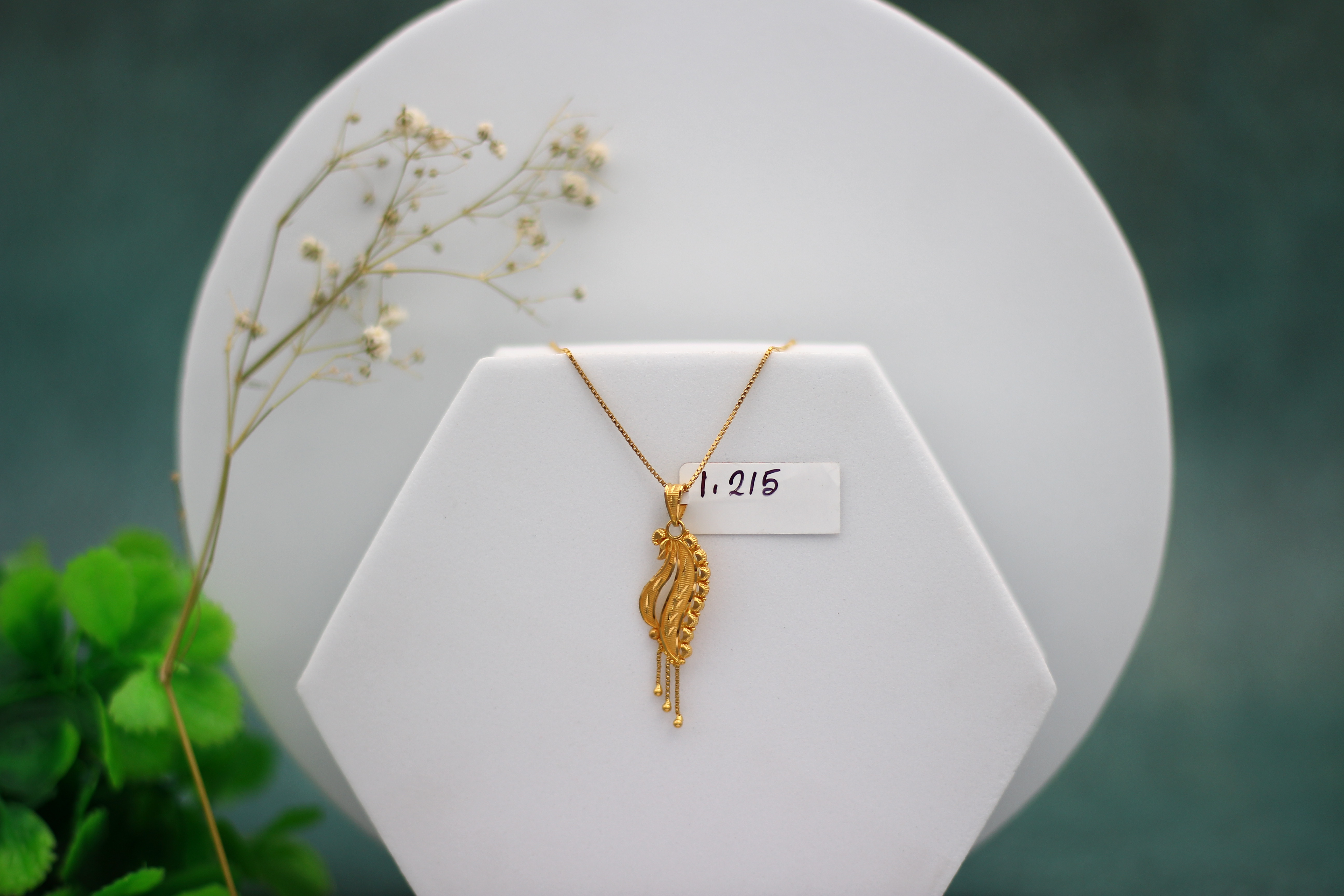 LOCKET (GOLD LOCKET)