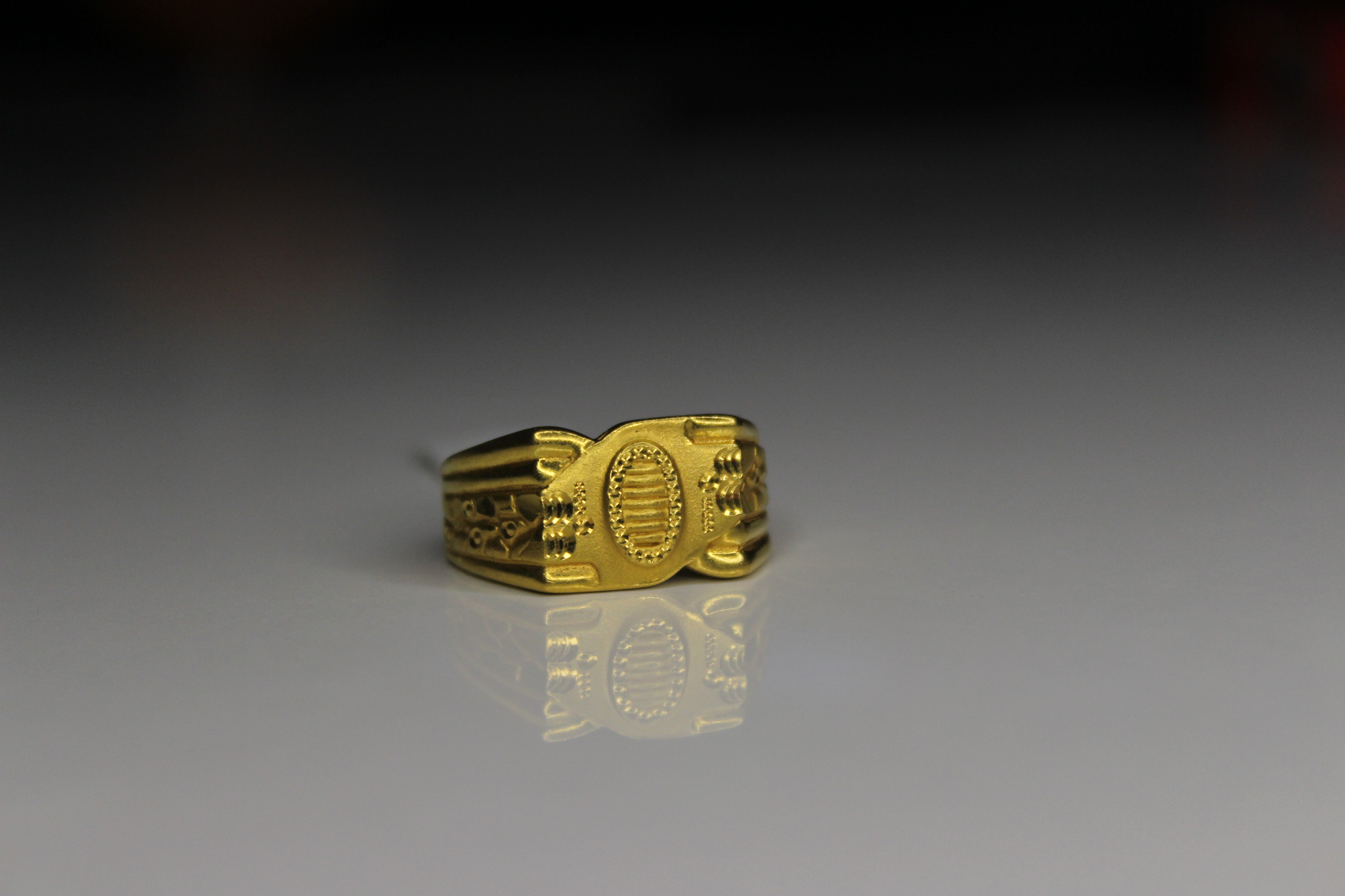 GENTS DESIGN GOLD RING 