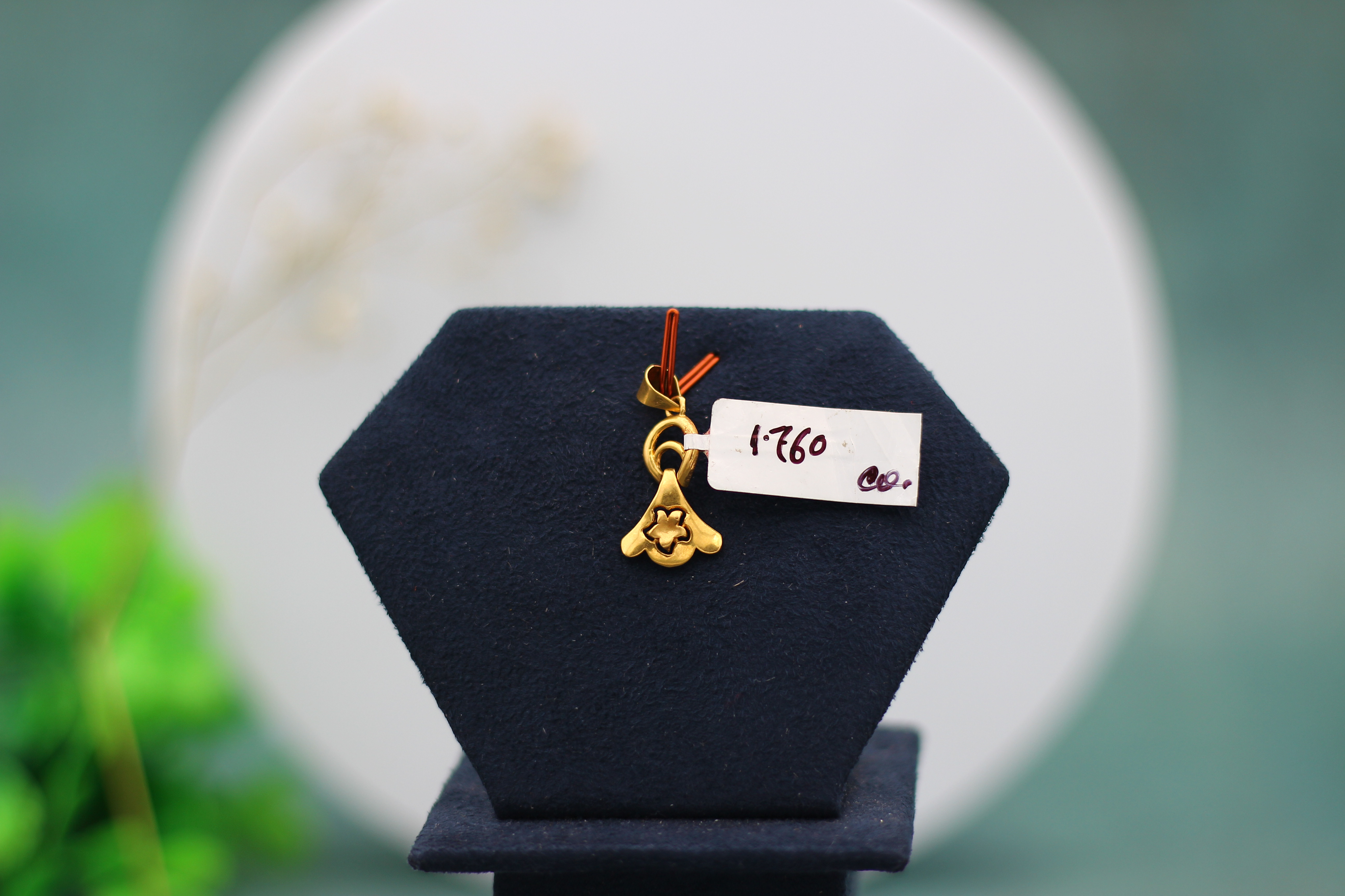 LOCKET (GOLD LOCKET)