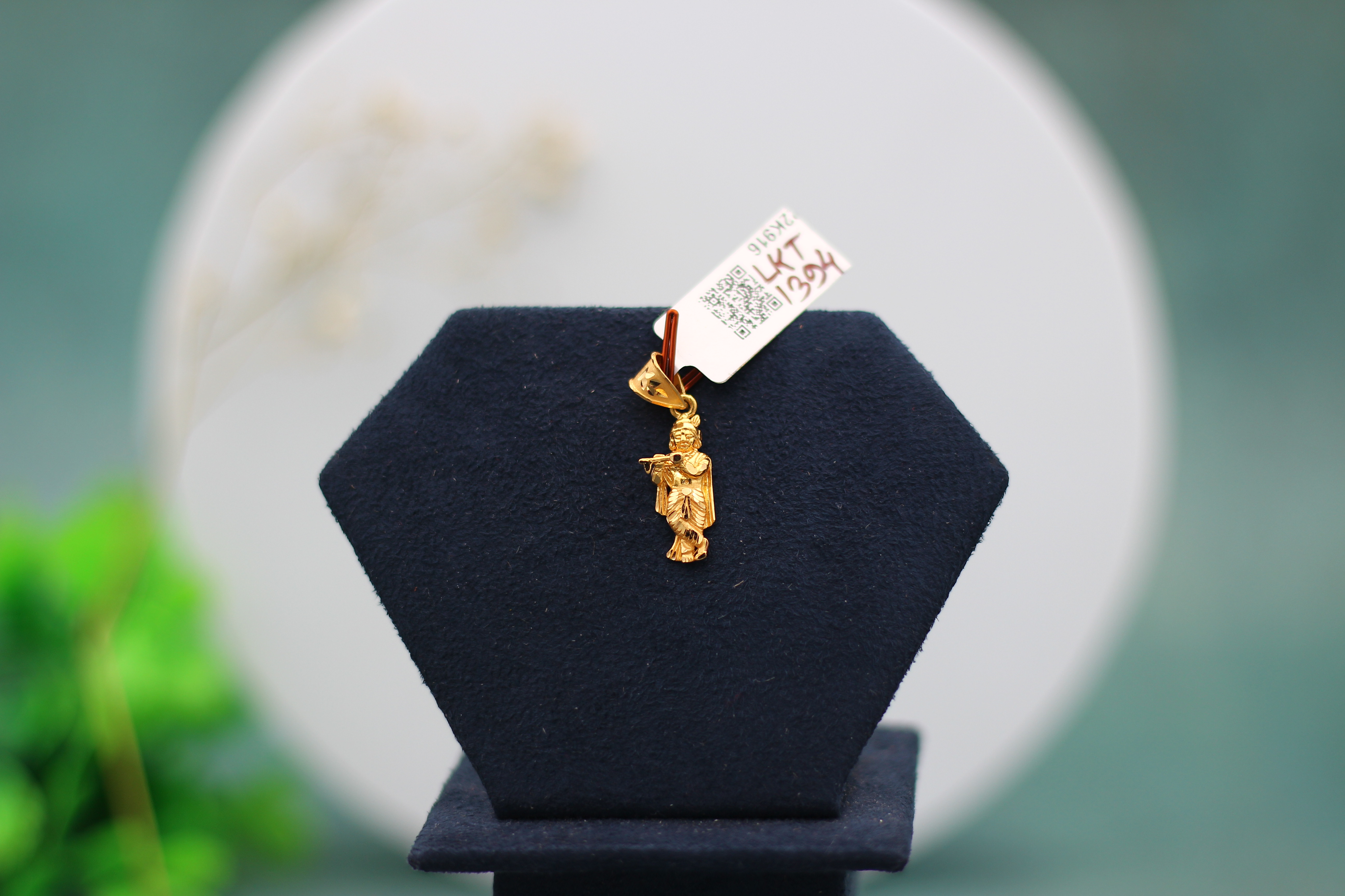 LOCKET (GOLD LOCKET)