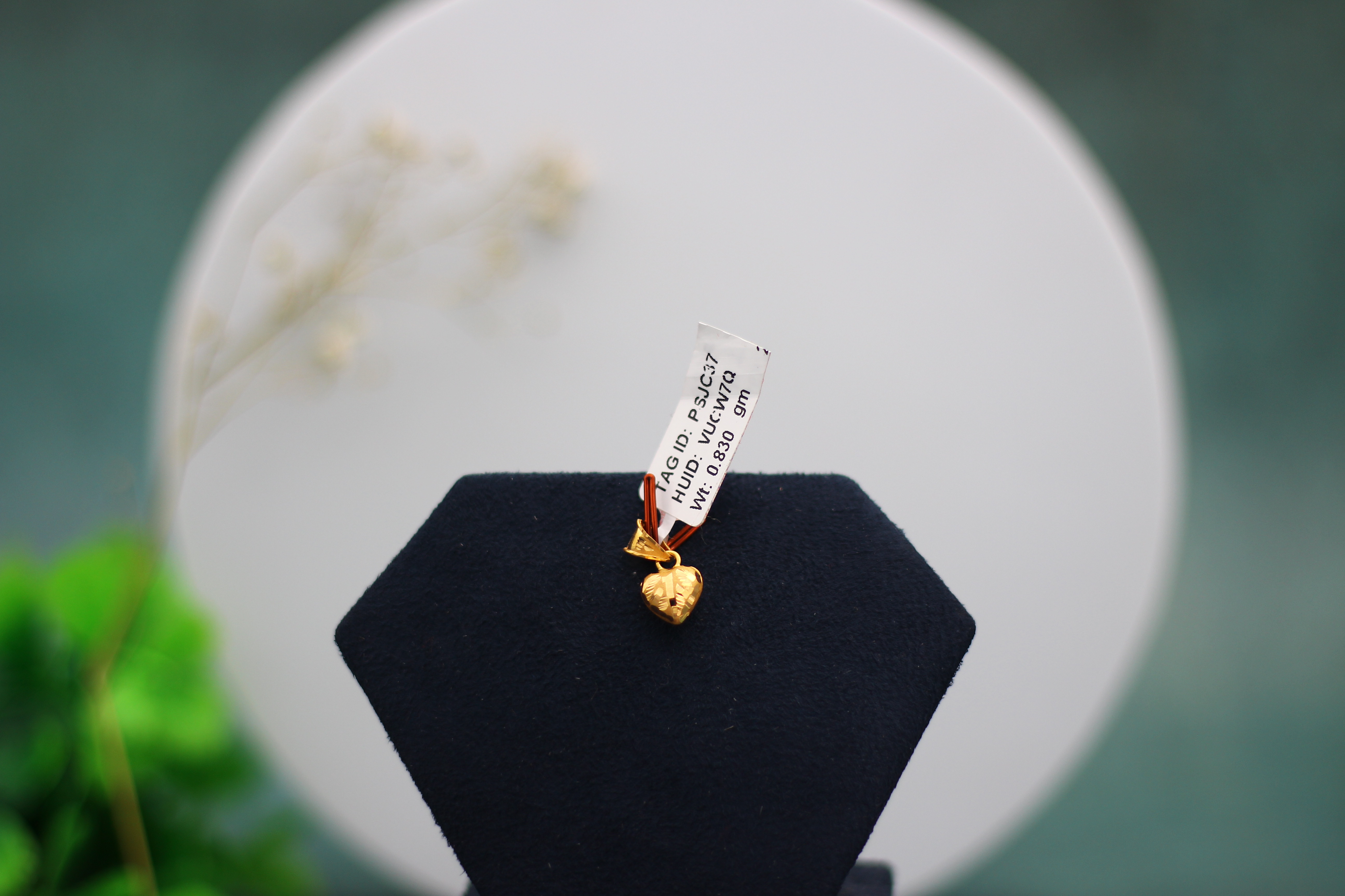 LOCKET (GOLD LOCKET)