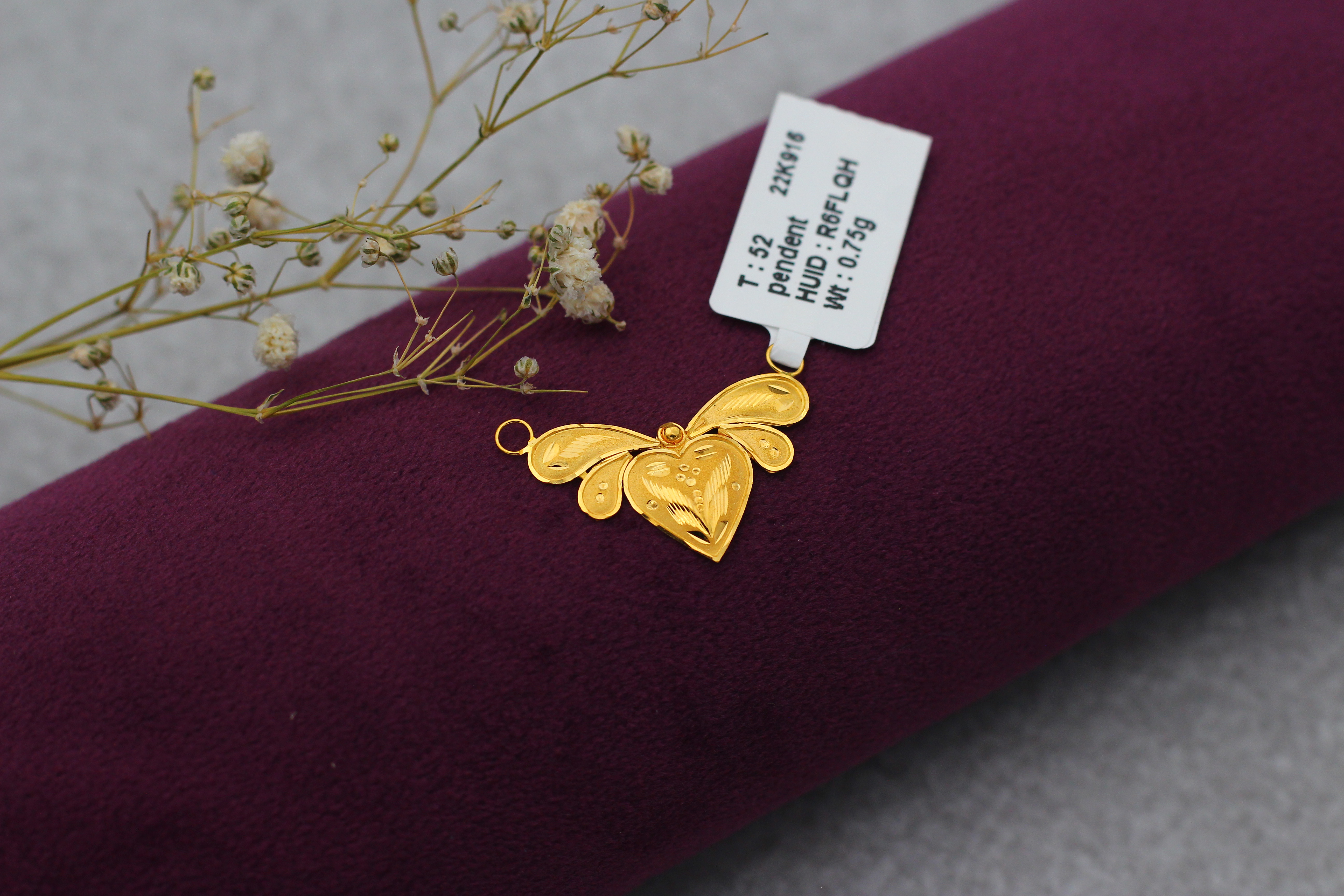 PENDANT (GOLD PENDANT)