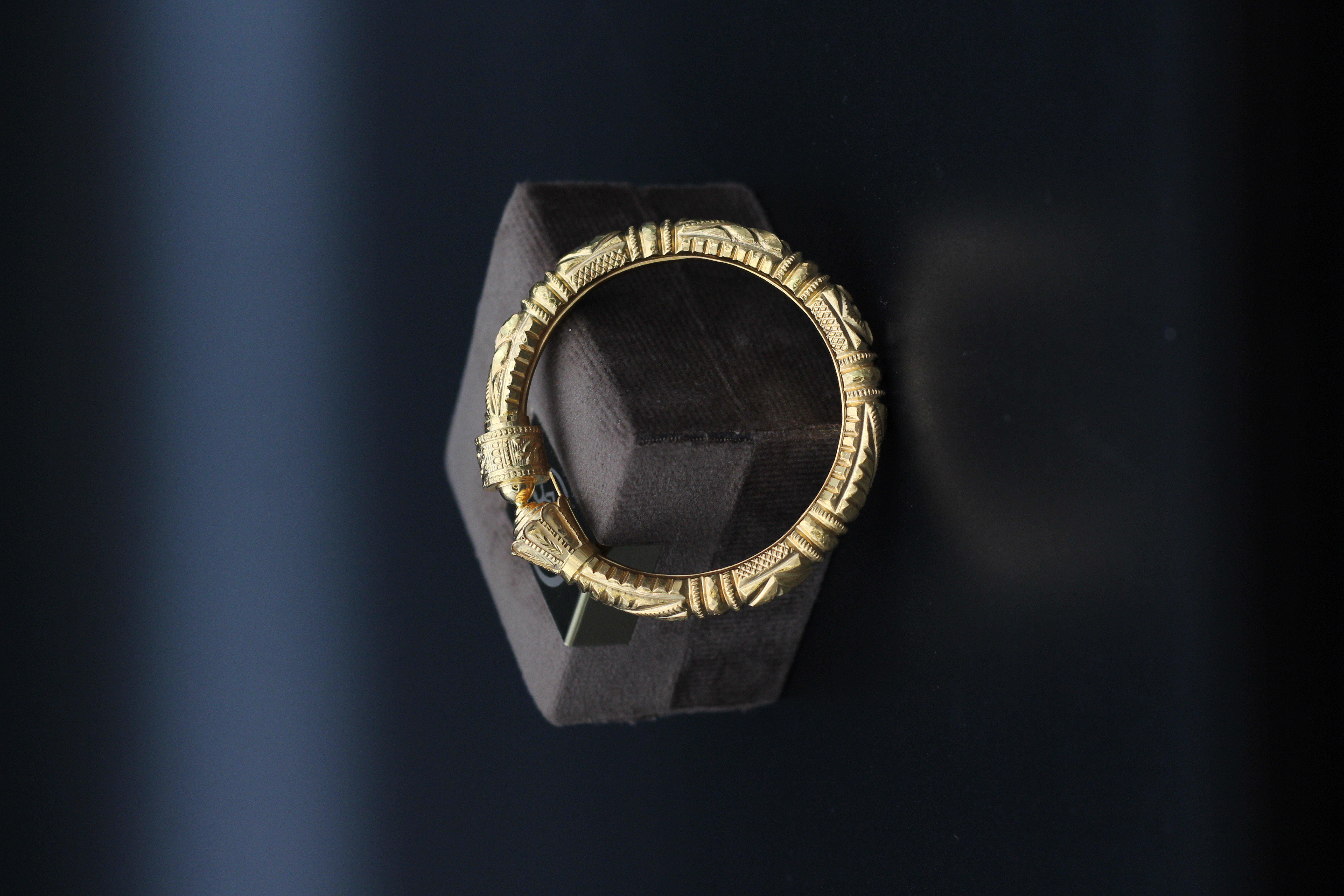 BALA (DESIGN BANGLE)
