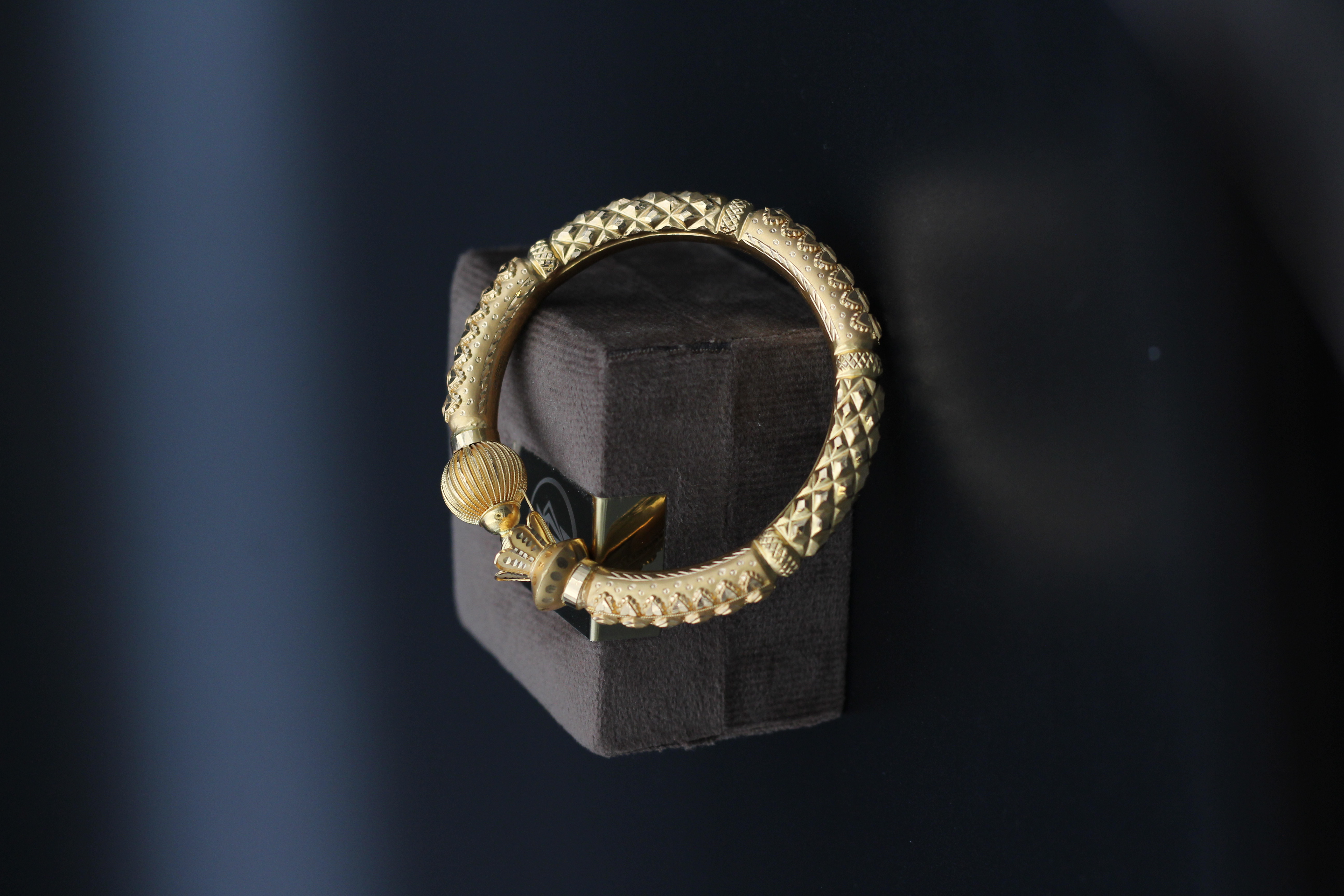 BALA (DESIGN BANGLE)