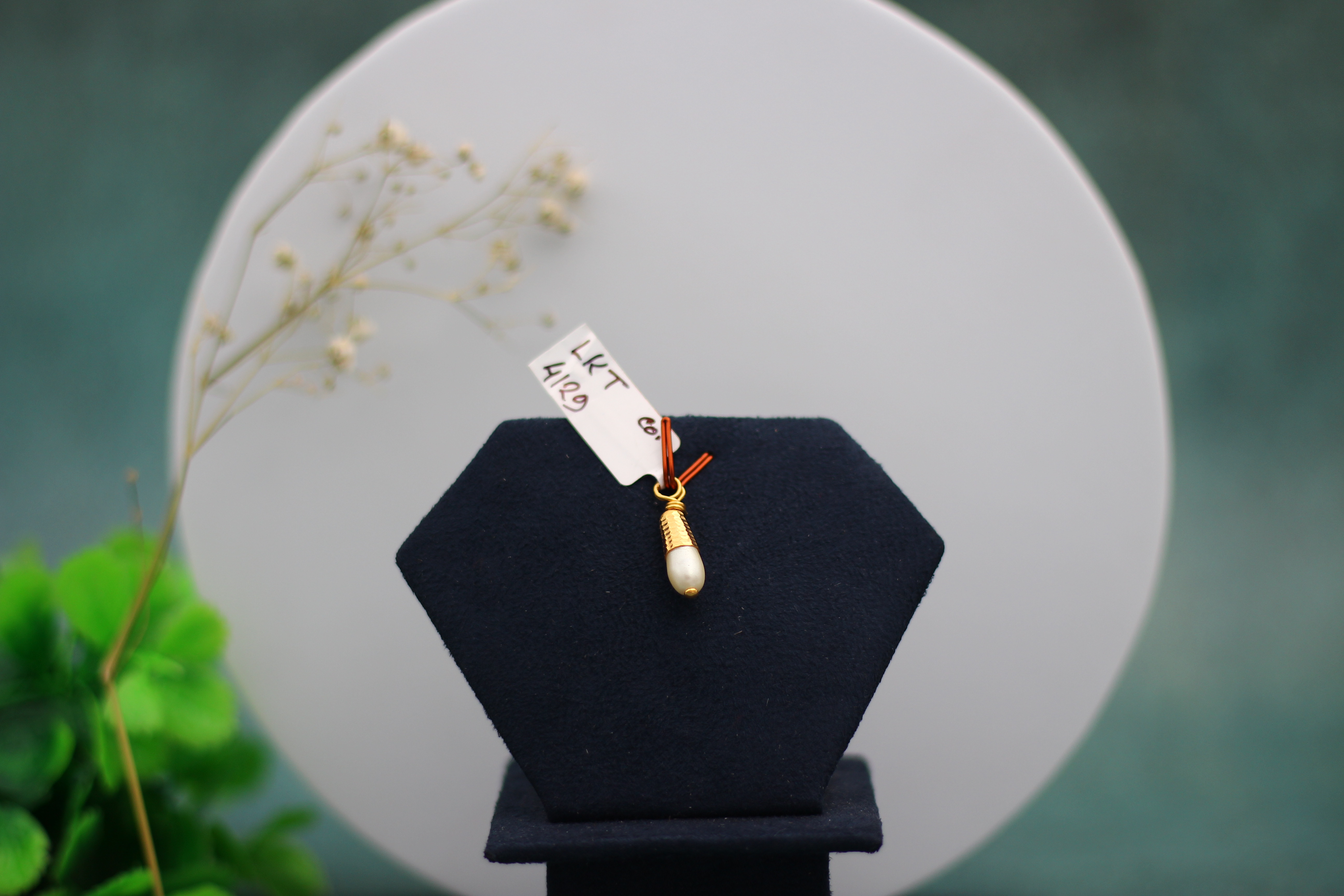 LOCKET (GOLD LOCKET)