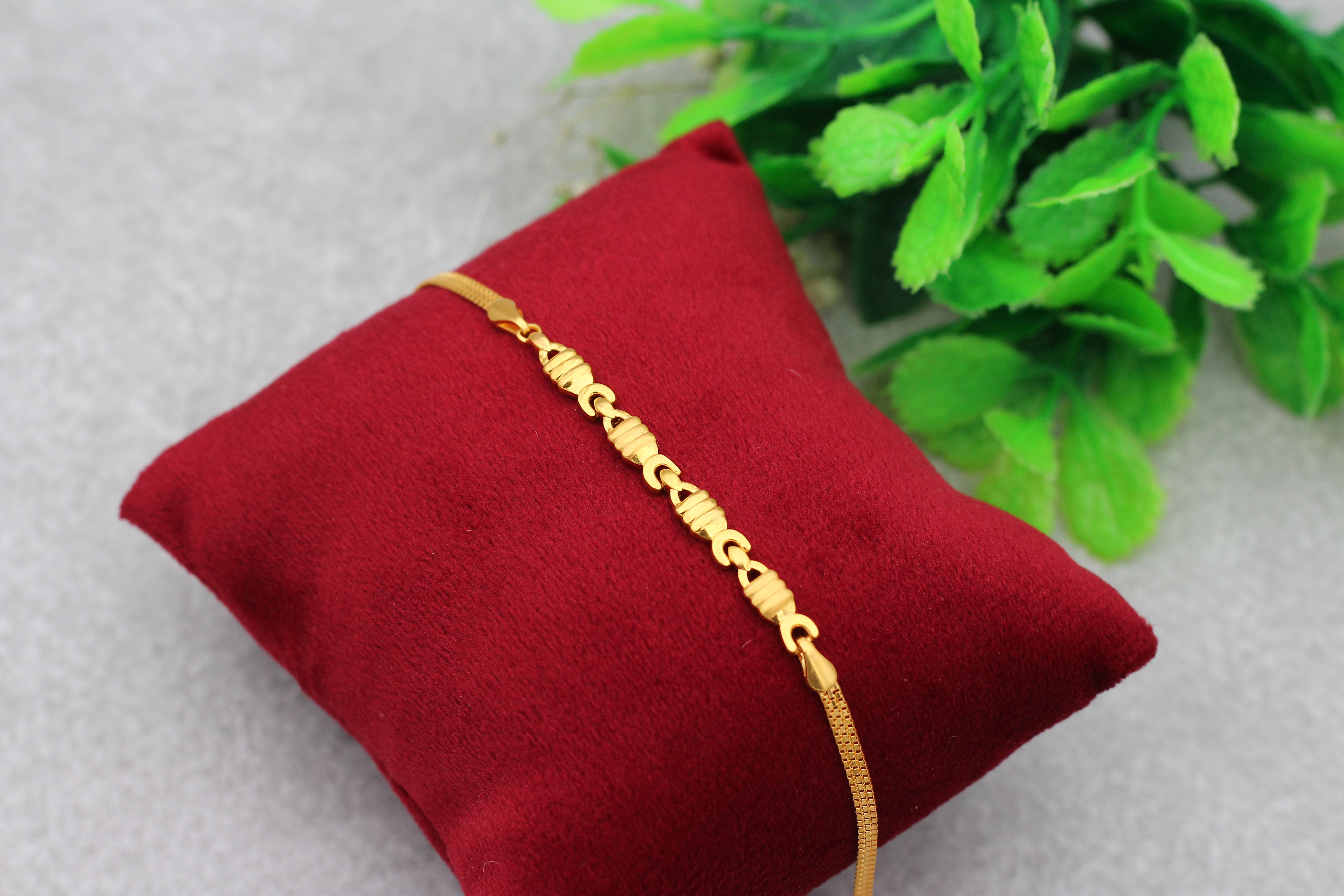 BRACELET (GOLD BRACELET)