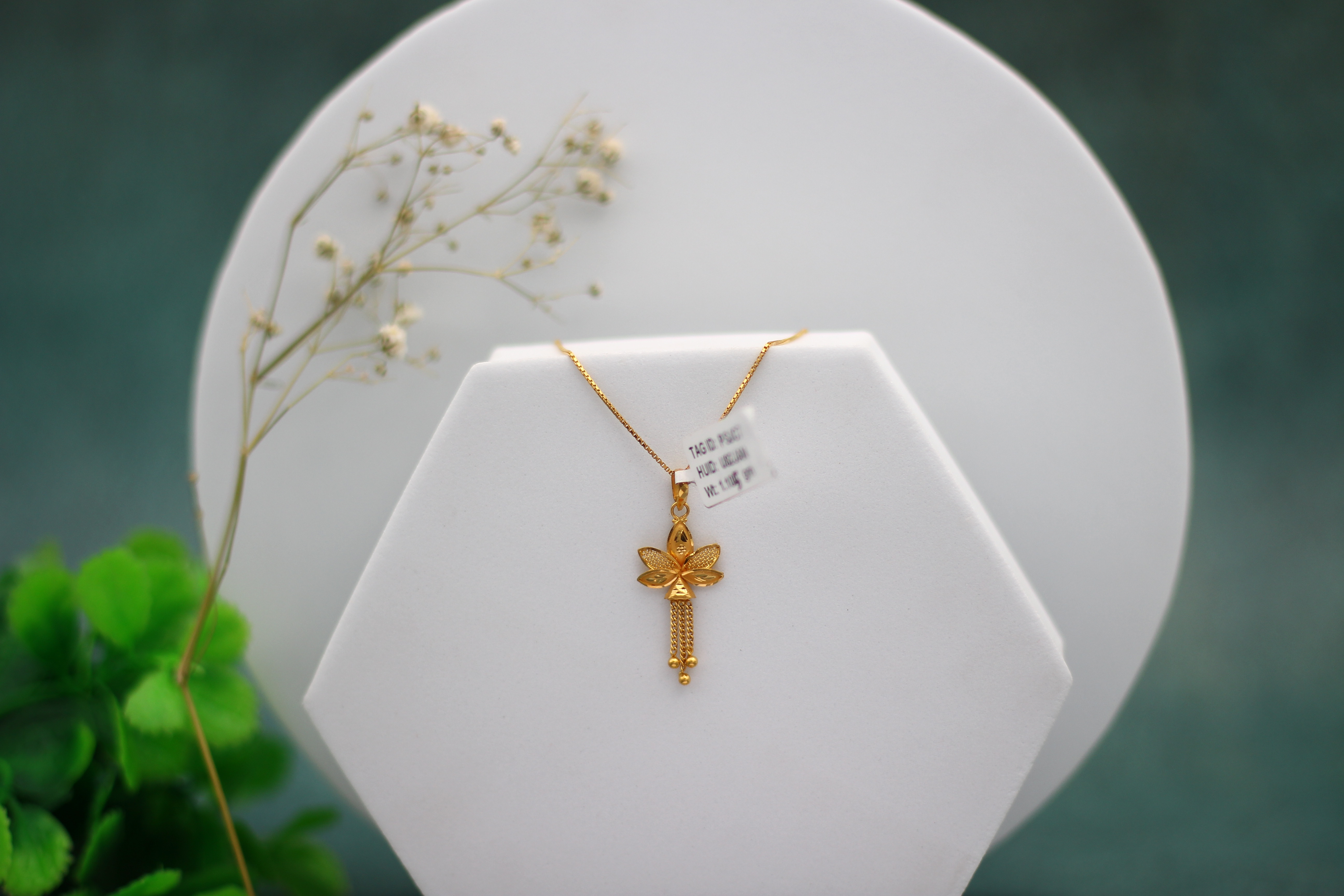 LOCKET (GOLD LOCKET)